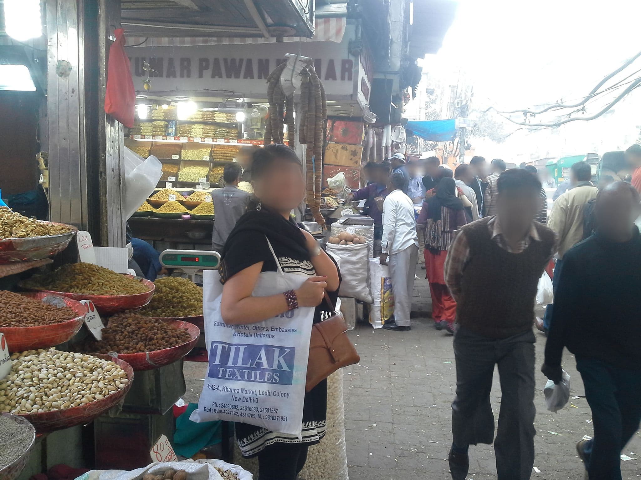 Street view near Khushdil Hotel, Delhi — © omnibus (CC BY-SA · Mapillary)