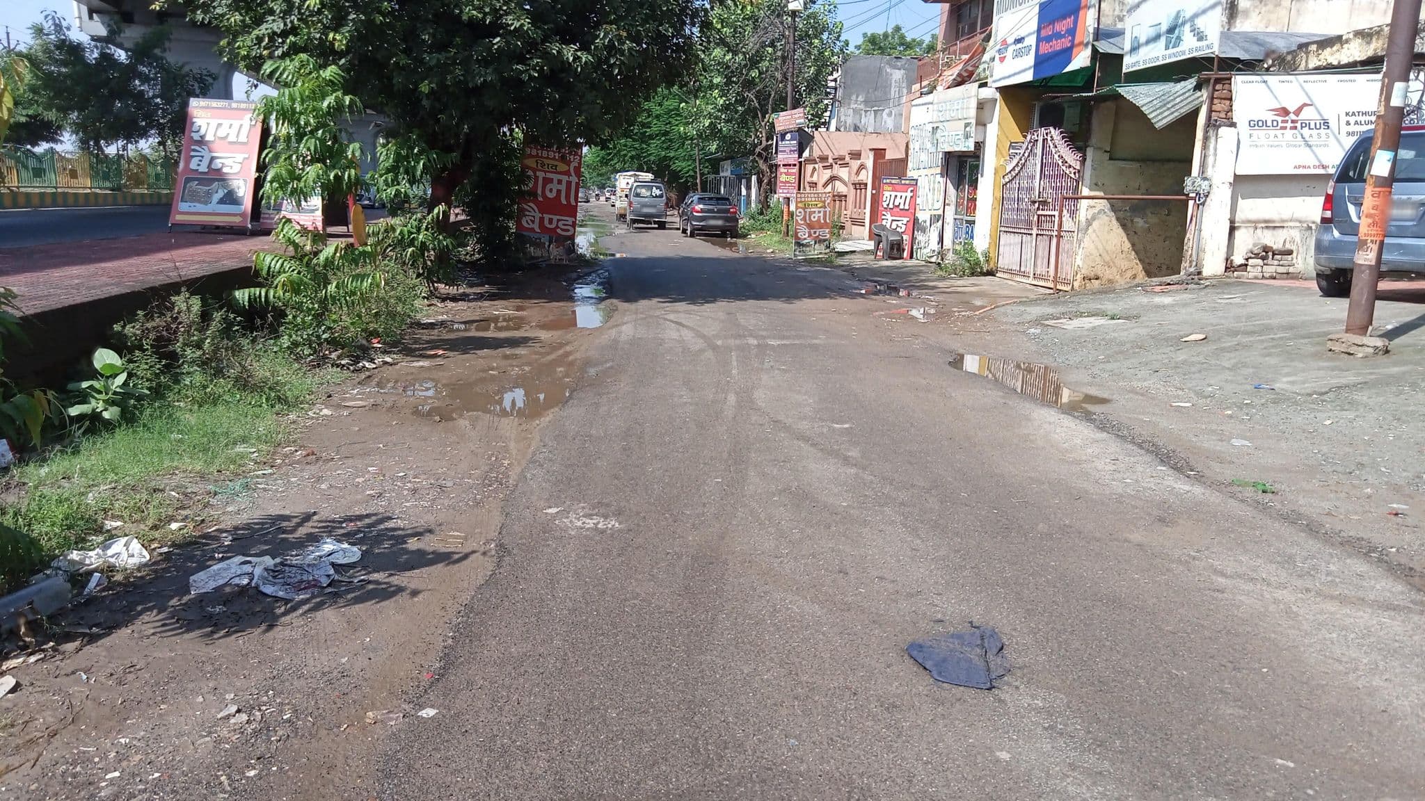 Street view near OYO 8349 Hotel Crown Palace, Ghāziābād — © upendrakumar (CC BY-SA · Mapillary)