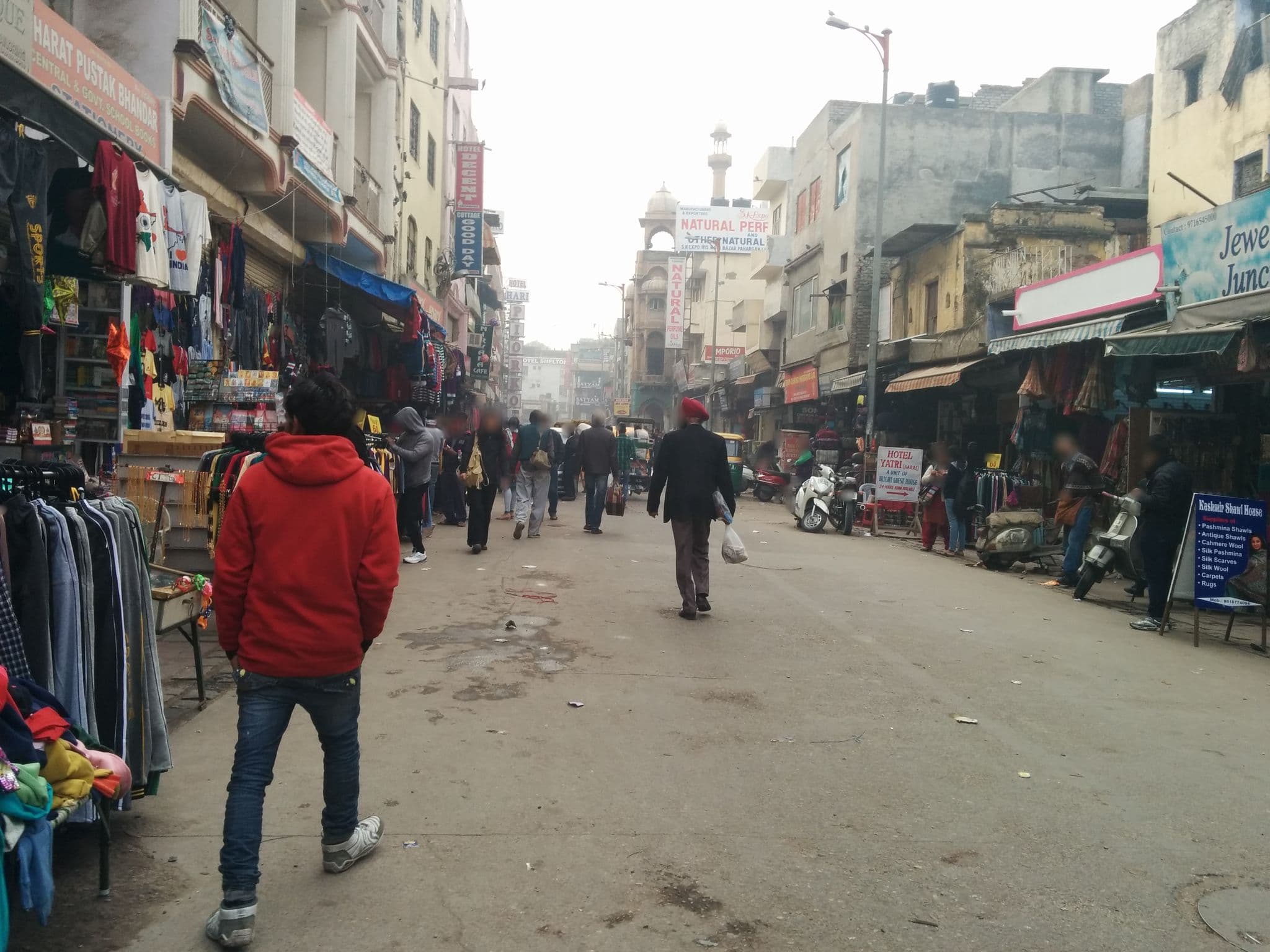 Street view near Hotel G.S. Guest House, Delhi — © sashazykov (CC BY-SA · Mapillary)