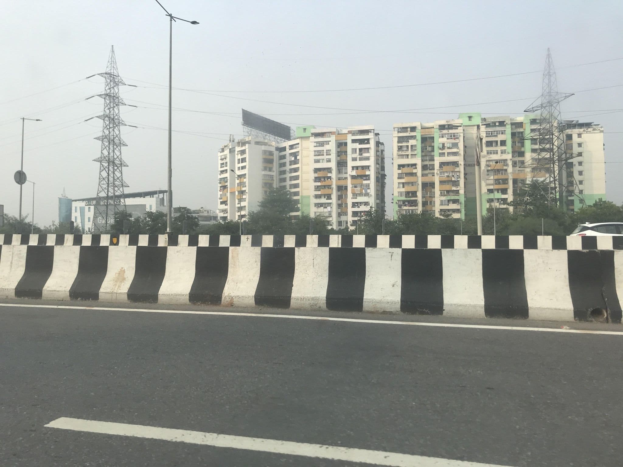 Street view near Shri Drona Hotel, Gharroli — © miguel_andrade (CC BY-SA · Mapillary)