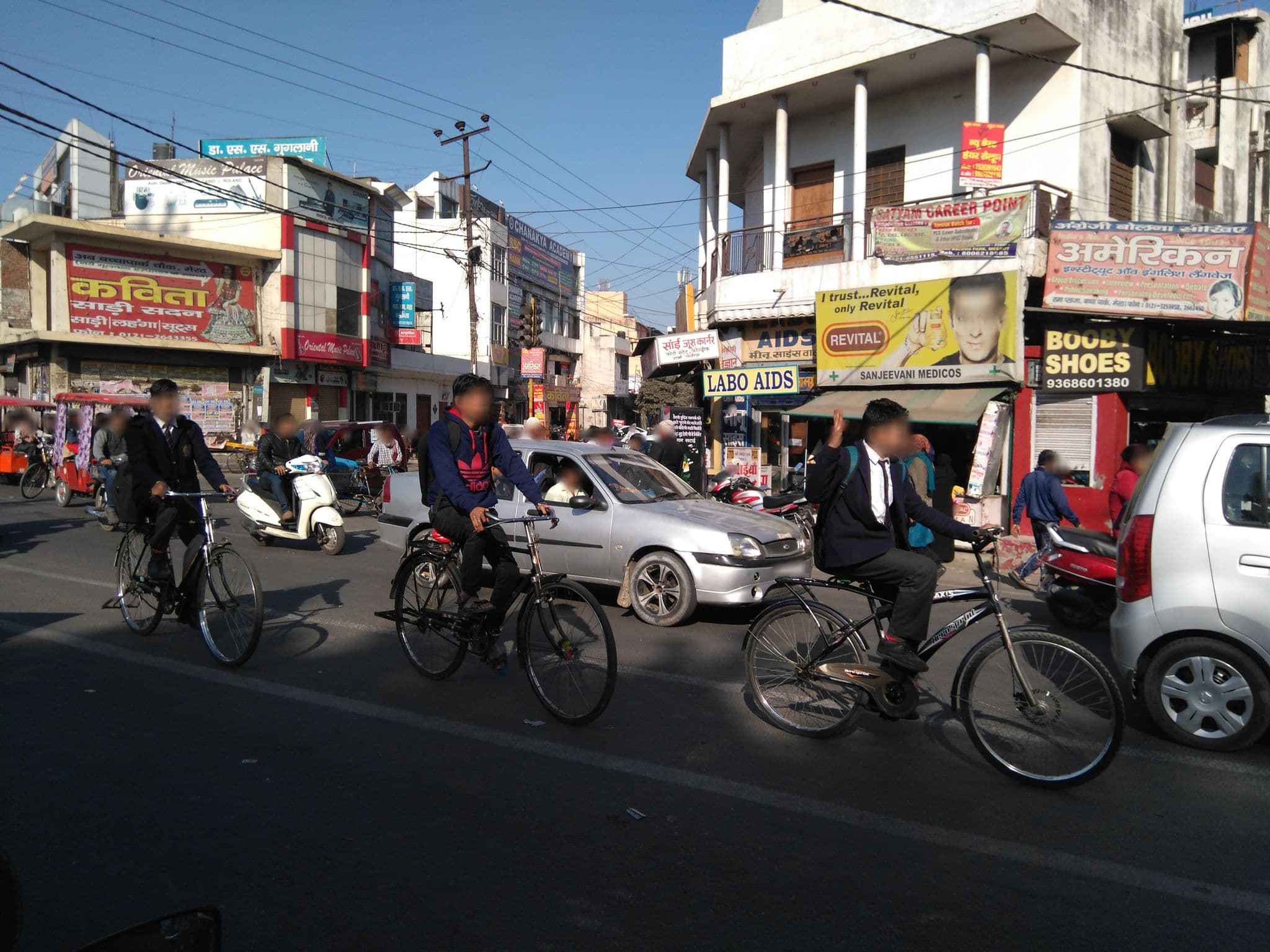 Street view near Country Inn & Suites by Radisson, Meerut, Meerut — © vinita (CC BY-SA · Mapillary)