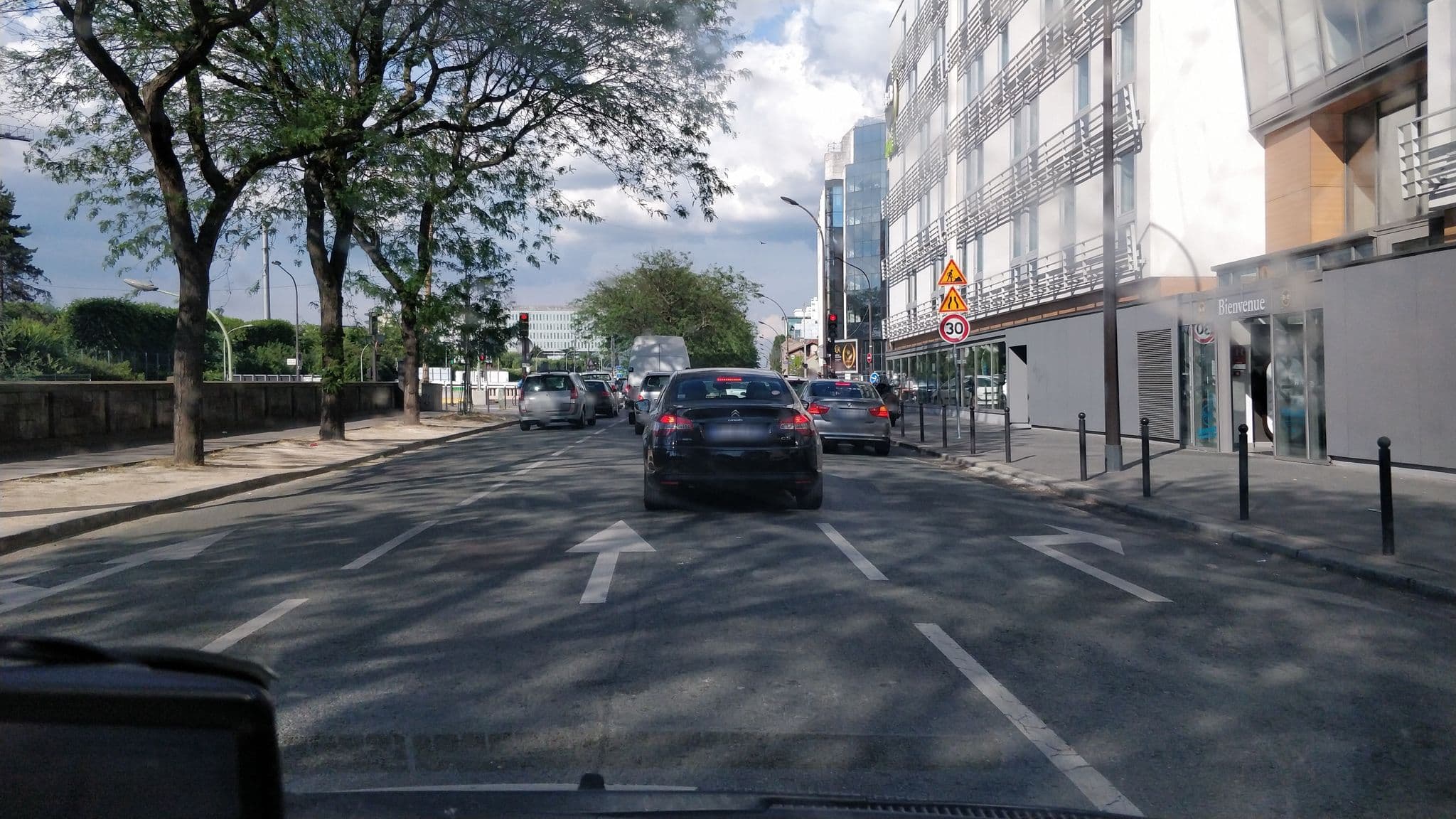 Street view near B&B Hôtel Paris Italie Porte de Choisy, Le Kremlin-Bicêtre — © svr123456789 (CC BY-SA · Mapillary)