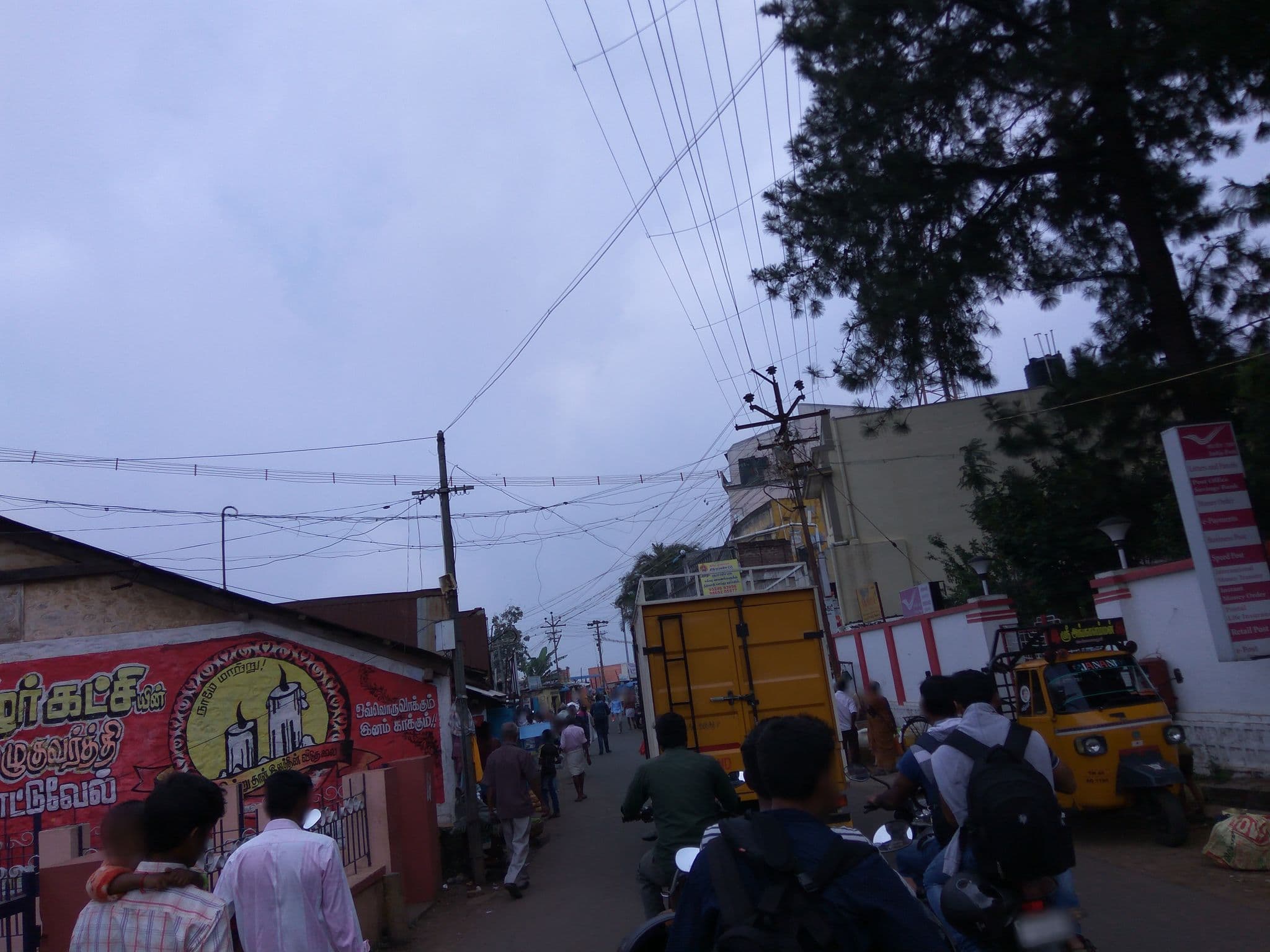 Street view near Camp Chrysalid, Yercaud — © natarajakaveeti (CC BY-SA · Mapillary)