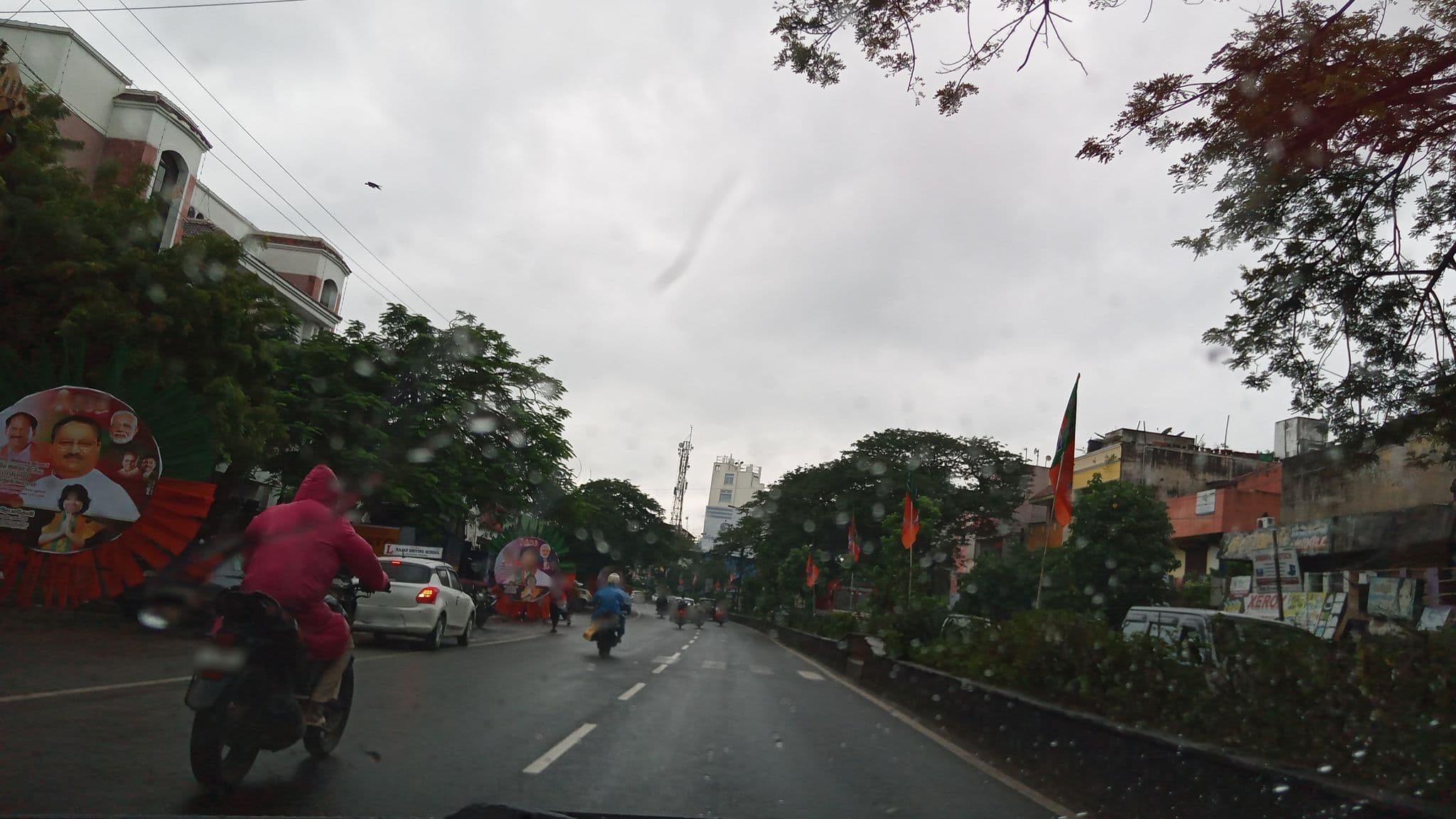 Street view near Hotel D' Europe, Gundupālaiyam — © pradeepbv (CC BY-SA · Mapillary)