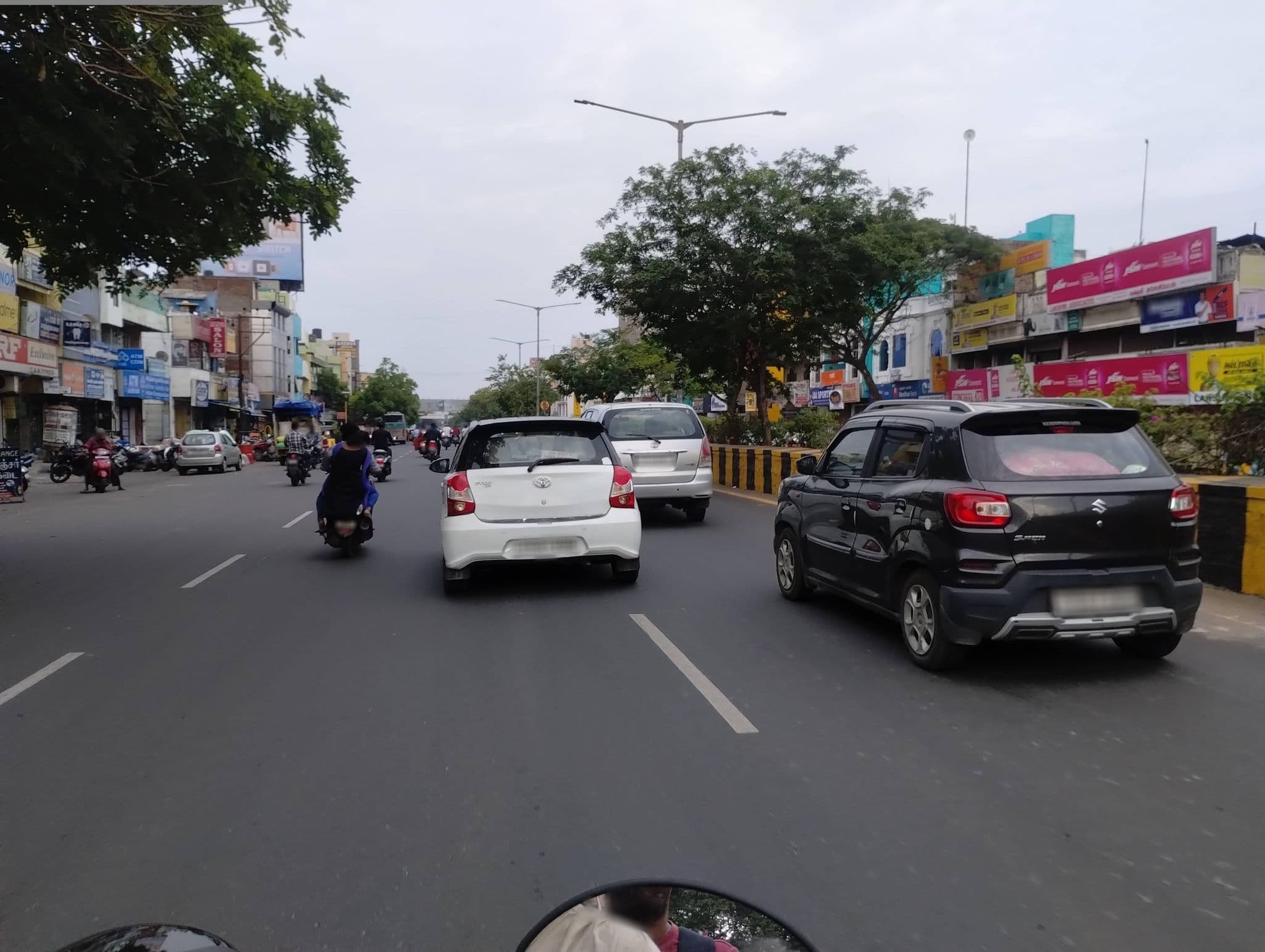 Street view near Hotel Vi Park - City Centre, Gundupālaiyam — © spvhere (CC BY-SA · Mapillary)