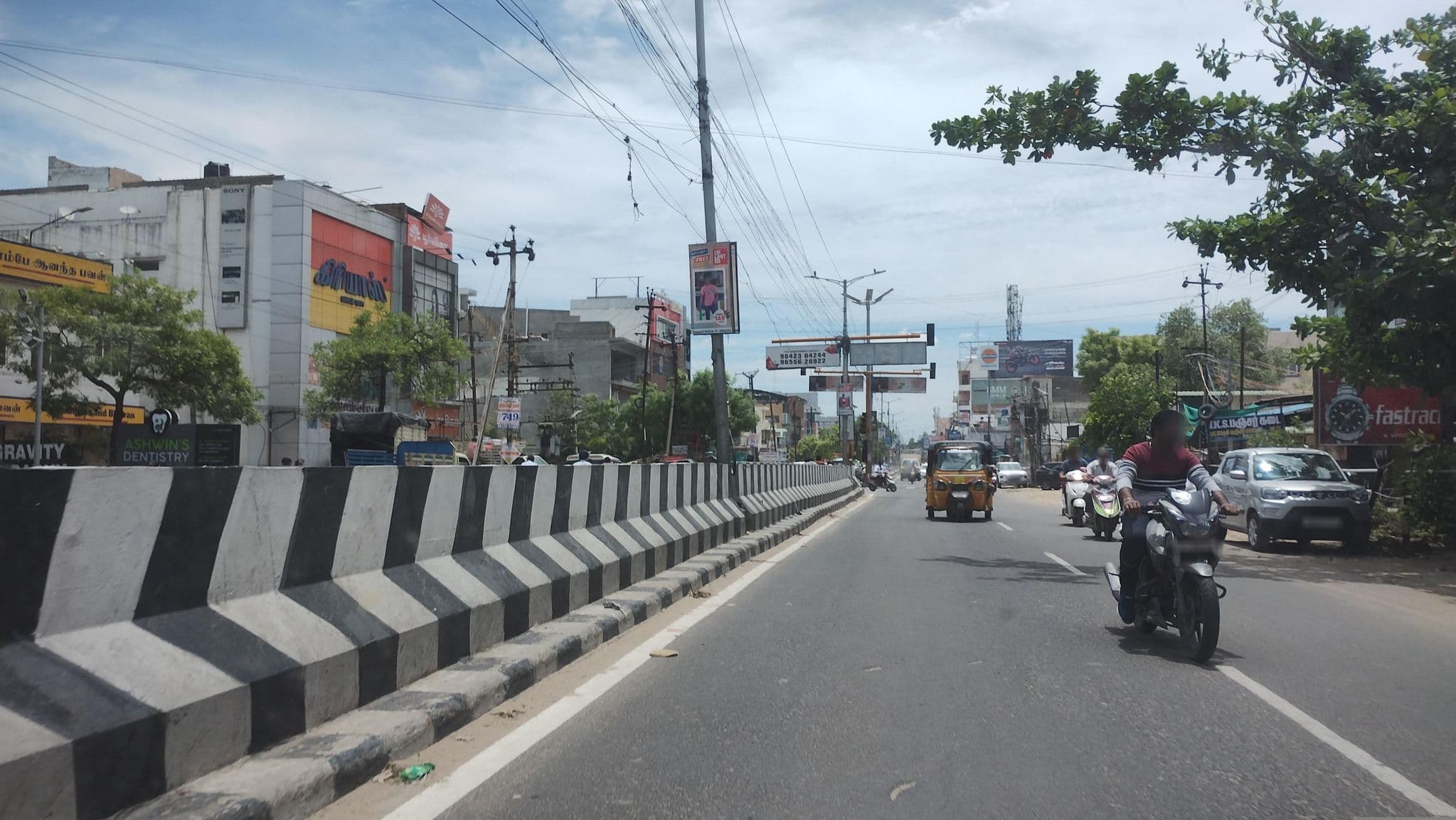 Street view near Arun Lodge, Kalinjur — © mapkb (CC BY-SA · Mapillary)