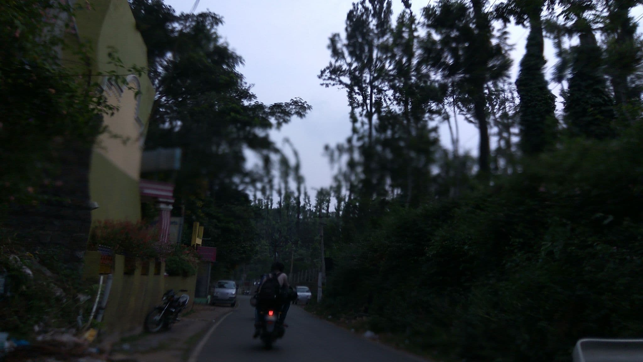 Street view near Annai Illam Guest House, Yercaud — © natarajakaveeti (CC BY-SA · Mapillary)