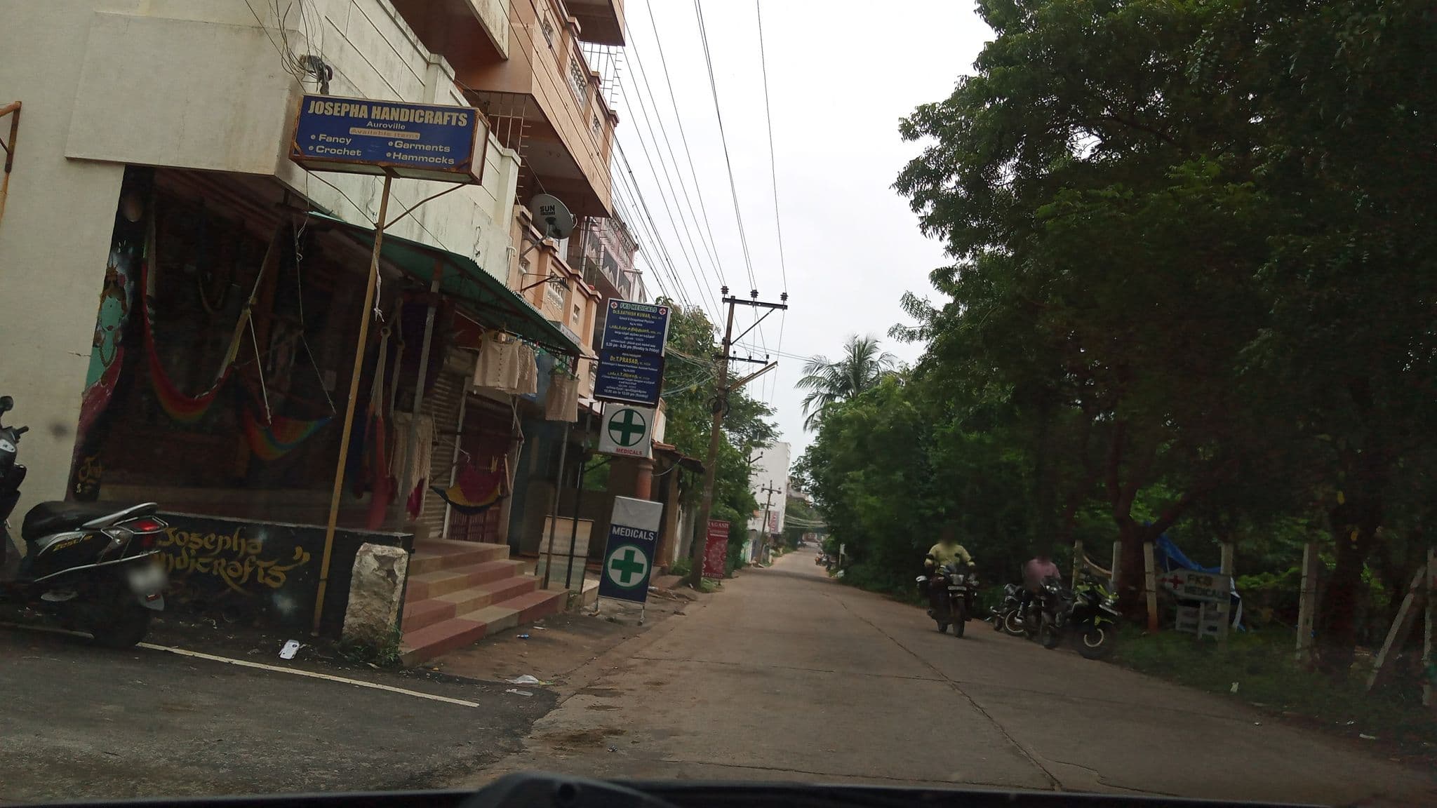 Street view near Beehive Homestay, Kottaikuppam — © pradeepbv (CC BY-SA · Mapillary)