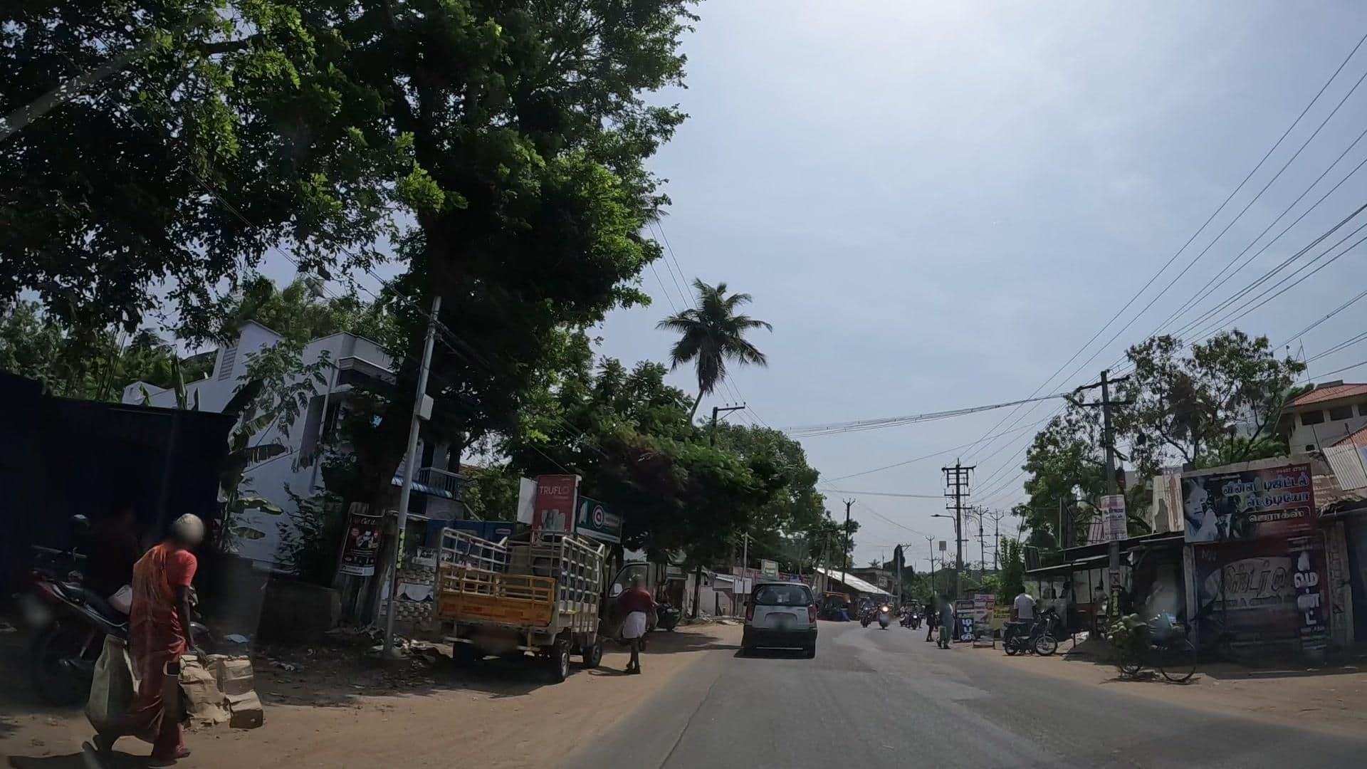 Street view near Temple Stays, Ullūr — © sudharsanamurthy (CC BY-SA · Mapillary)