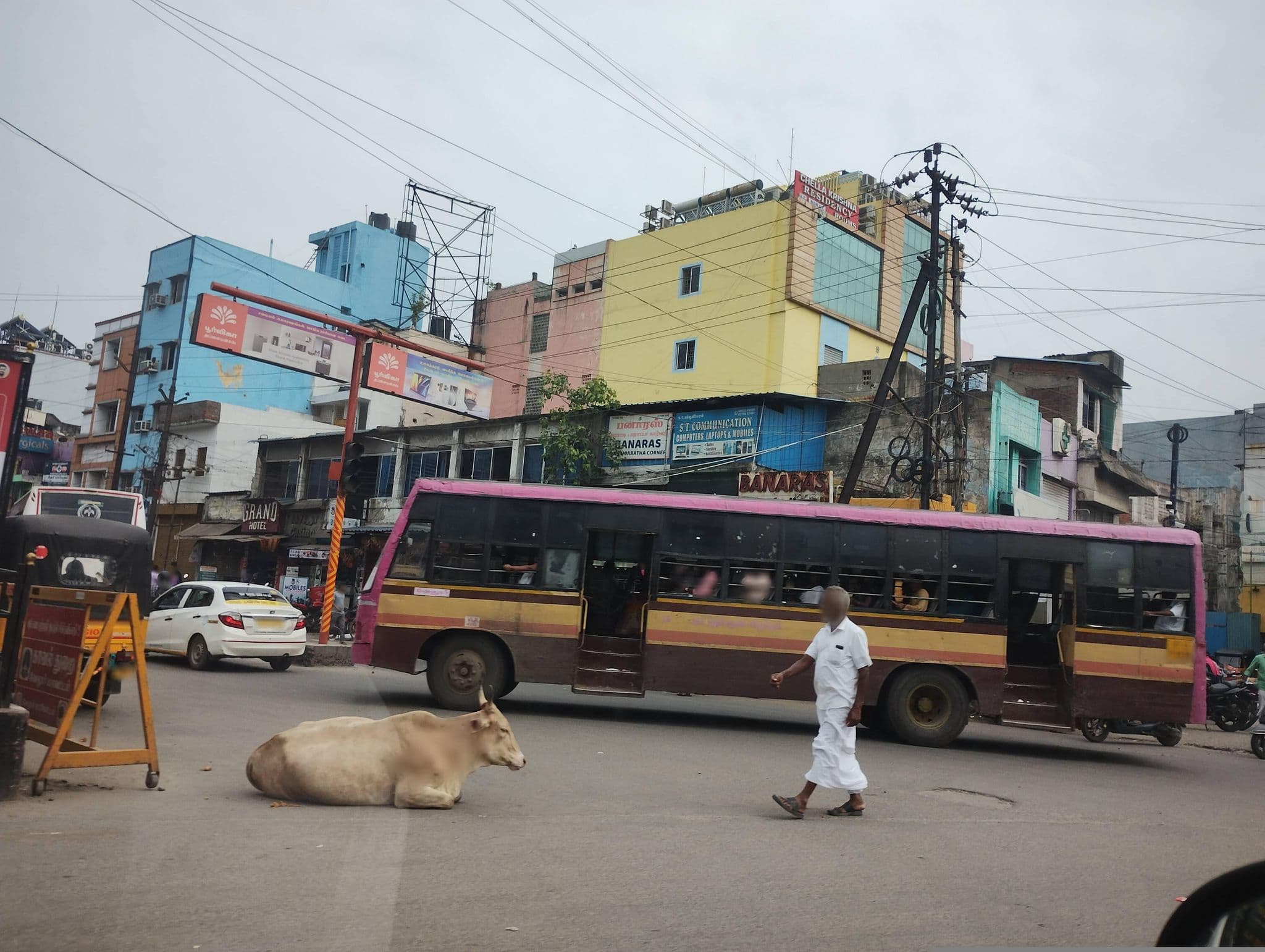 Street view near Chella Krishna Residency, Vellore — © mapkb (CC BY-SA · Mapillary)