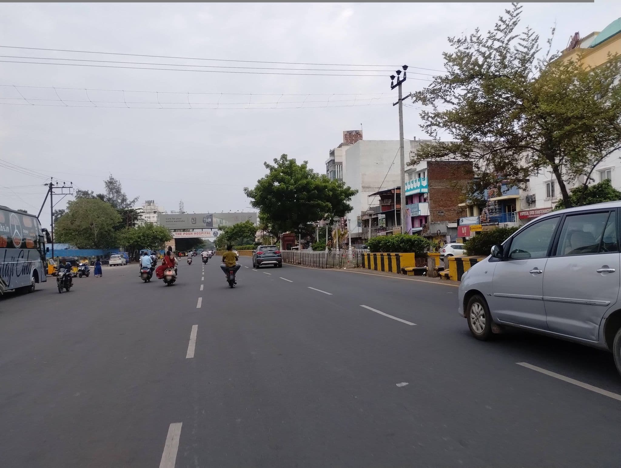 Street view near Murugaa Inn's, Gundupālaiyam — © spvhere (CC BY-SA · Mapillary)