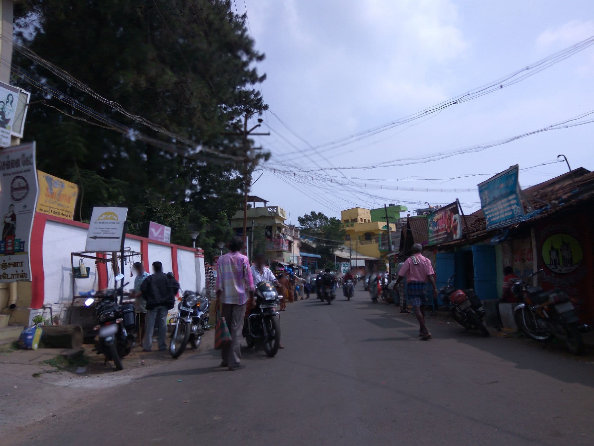 Street view near Hotel Dayana Residency, Yercaud — © natarajakaveeti (CC BY-SA · Mapillary)
