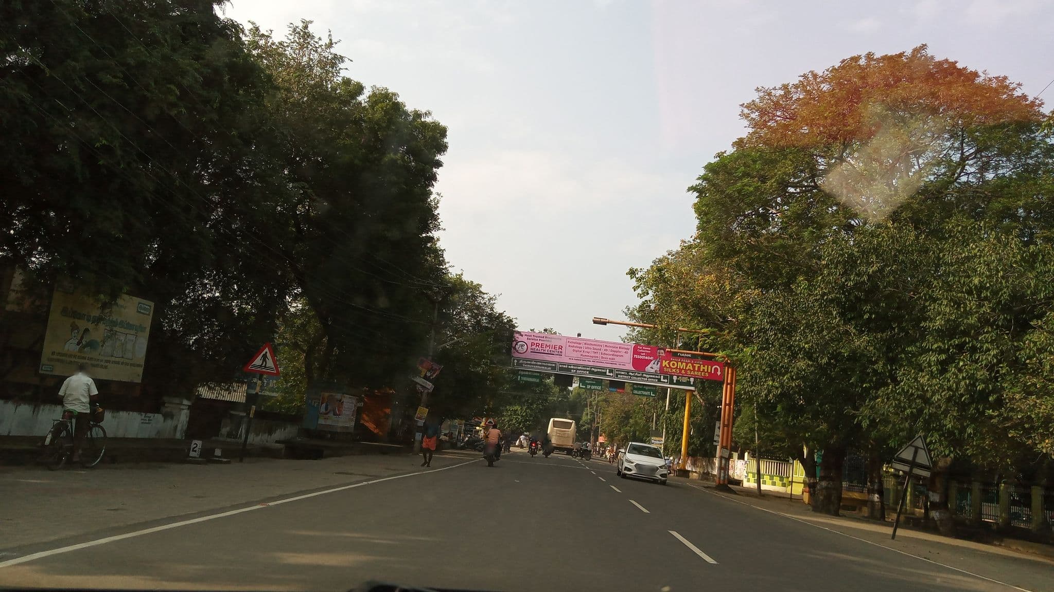 Street view near Hotel Shri Ramanaas, Kanchipuram — © pradeepbv (CC BY-SA · Mapillary)