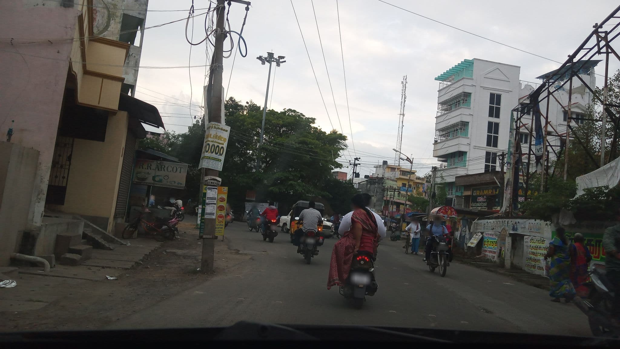 Street view near Thaneegai Residency, Kottaikuppam — © pradeepbv (CC BY-SA · Mapillary)