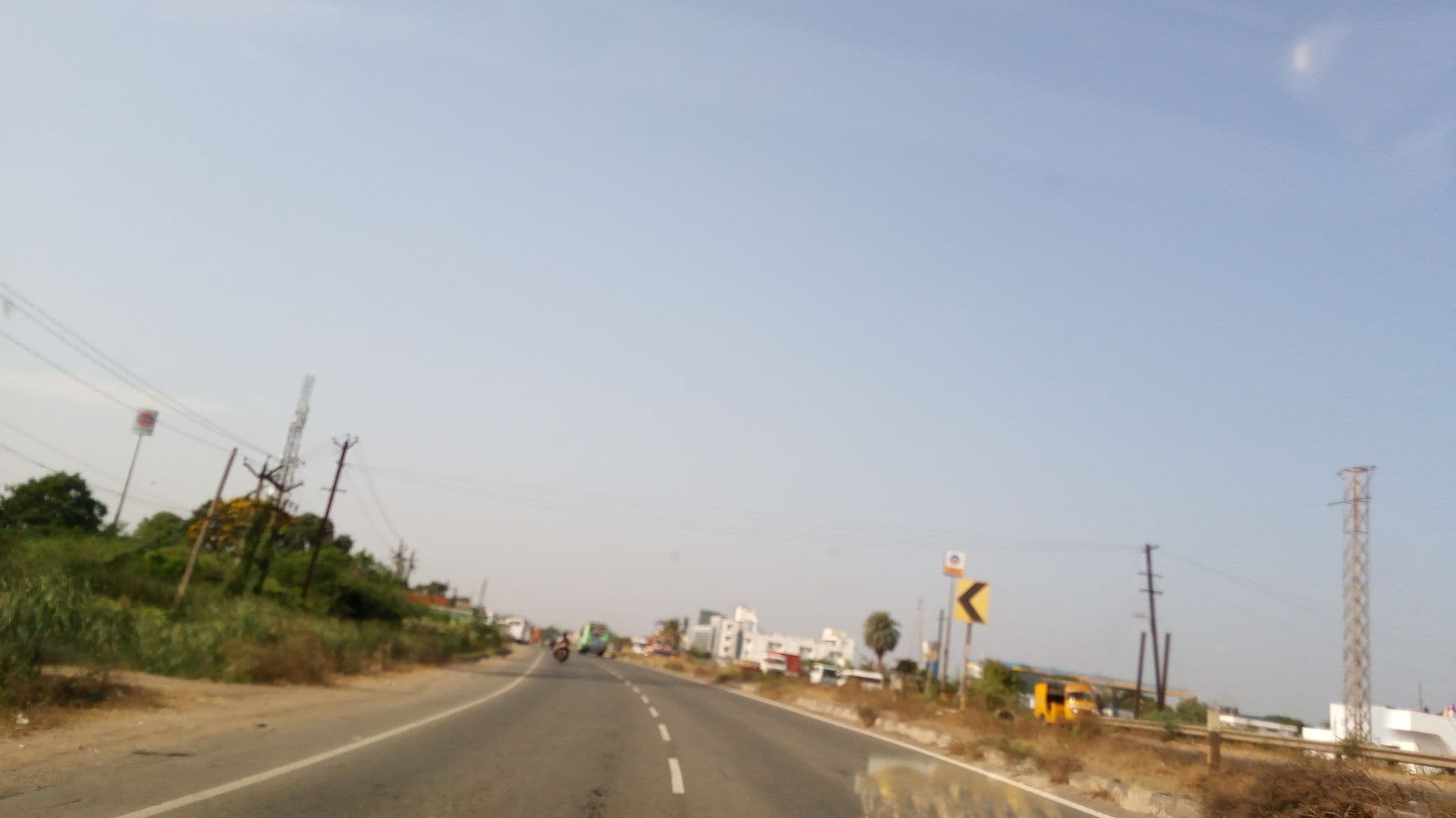 Street view near Hotel Crescent Crest, Srīperumbūdūr — © pradeepbv (CC BY-SA · Mapillary)