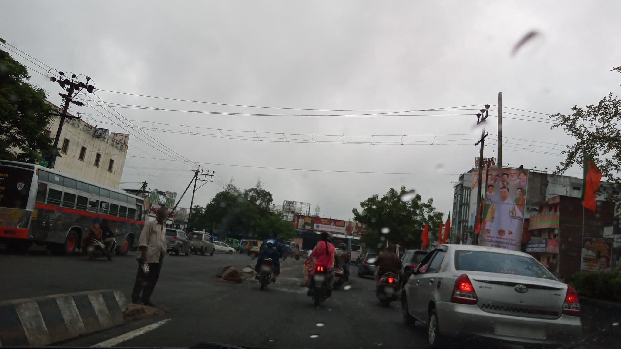 Street view near Hotel Danaa Orchid, Gundupālaiyam — © pradeepbv (CC BY-SA · Mapillary)