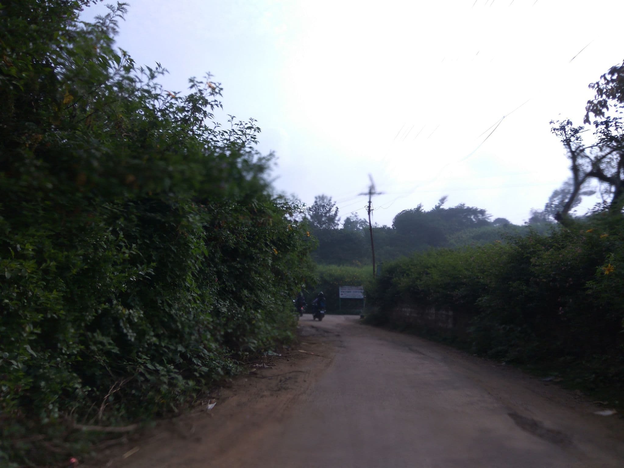 Street view near Glenrock estate, Yercaud — © natarajakaveeti (CC BY-SA · Mapillary)