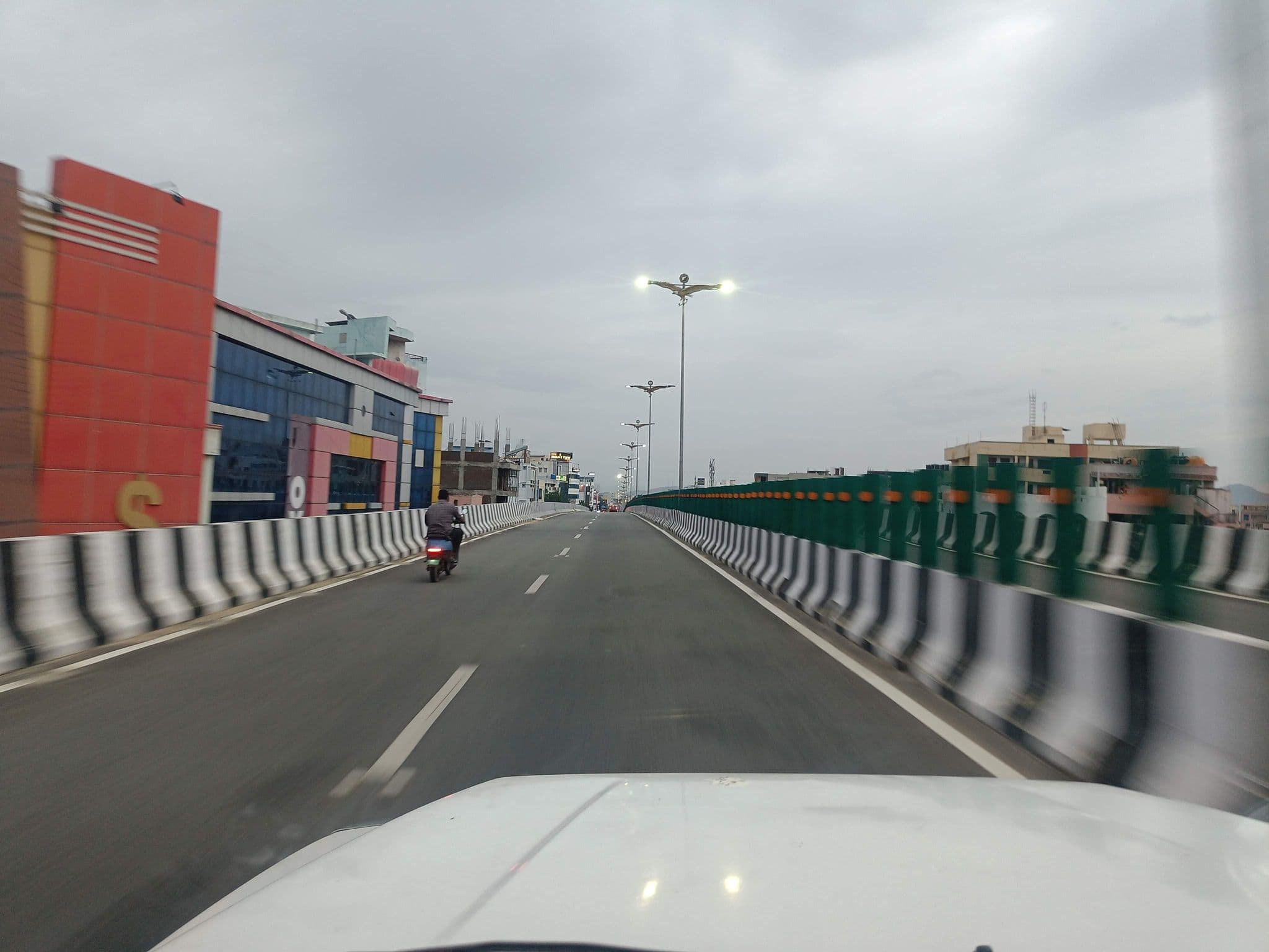 Street view near OYO 8828 Holidays Dollars Grand, Avilala — © karrthikuuuuu (CC BY-SA · Mapillary)