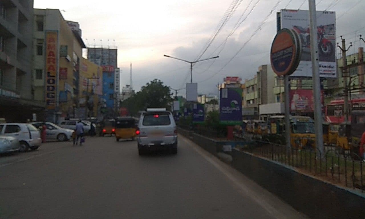 Street view near Sudalagunta Hotels, Tirupati — © natarajakaveeti (CC BY-SA · Mapillary)