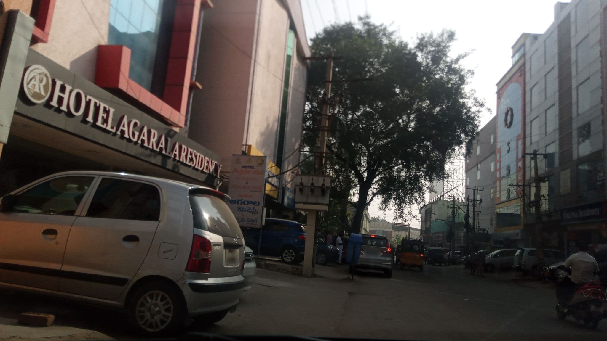 Street view near KSR Grands, Tirupati — © pradeepbv (CC BY-SA · Mapillary)
