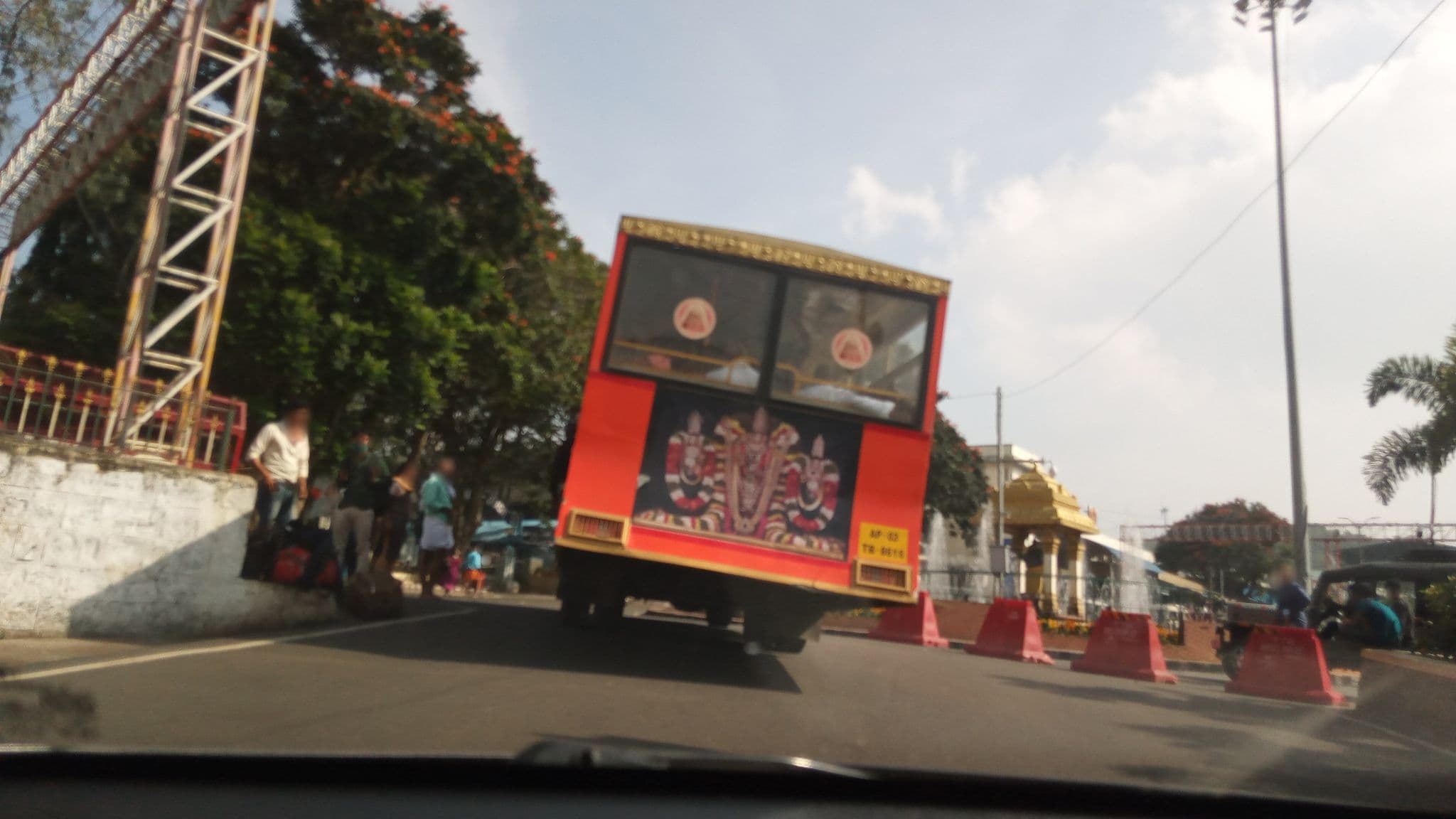 Street view near shankumitta cotages, Tirumala — © pradeepbv (CC BY-SA · Mapillary)