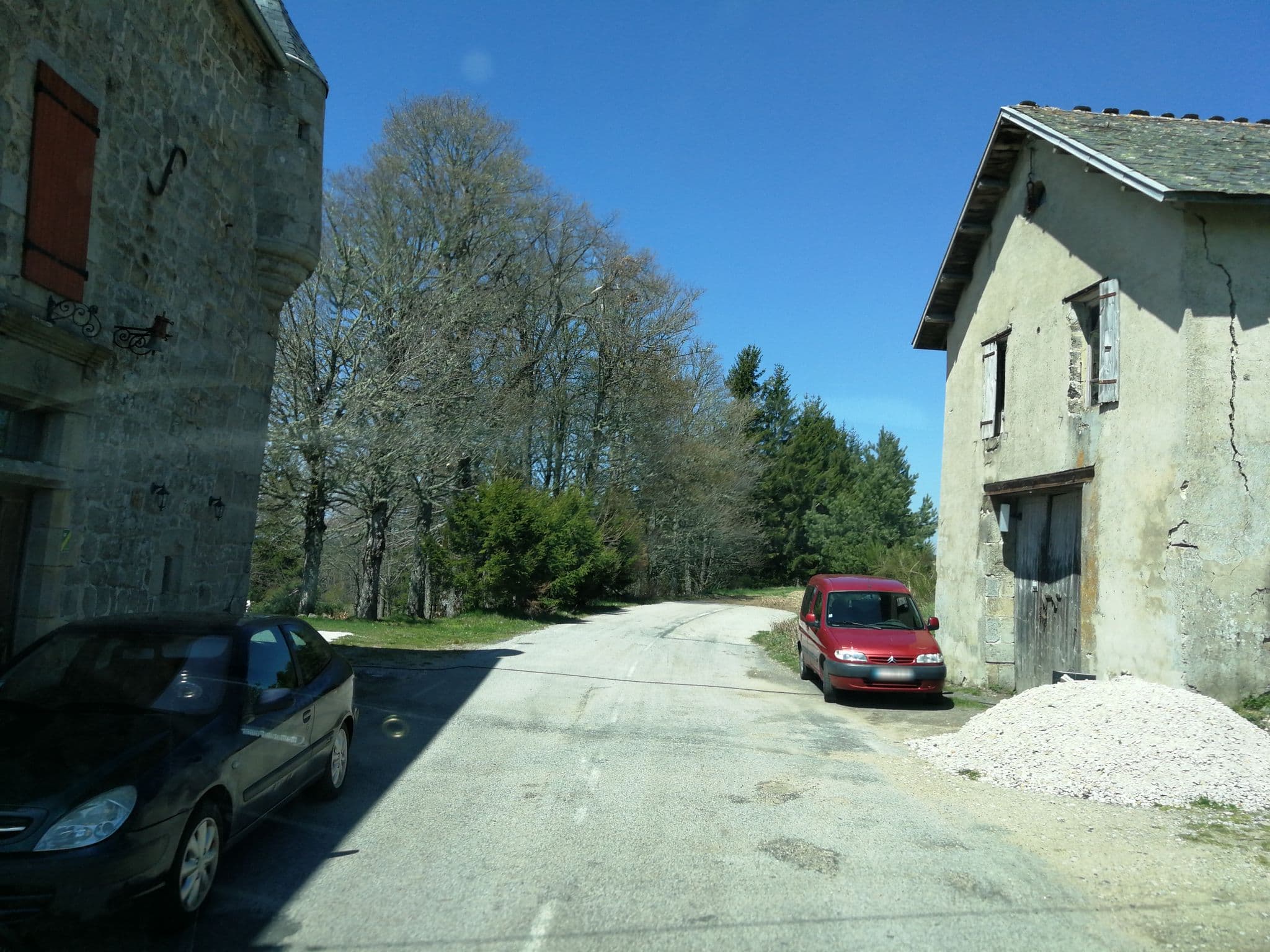 Street view near Manoir du Grail, Saint-Agrève — © jerome_pietri (CC BY-SA · Mapillary)