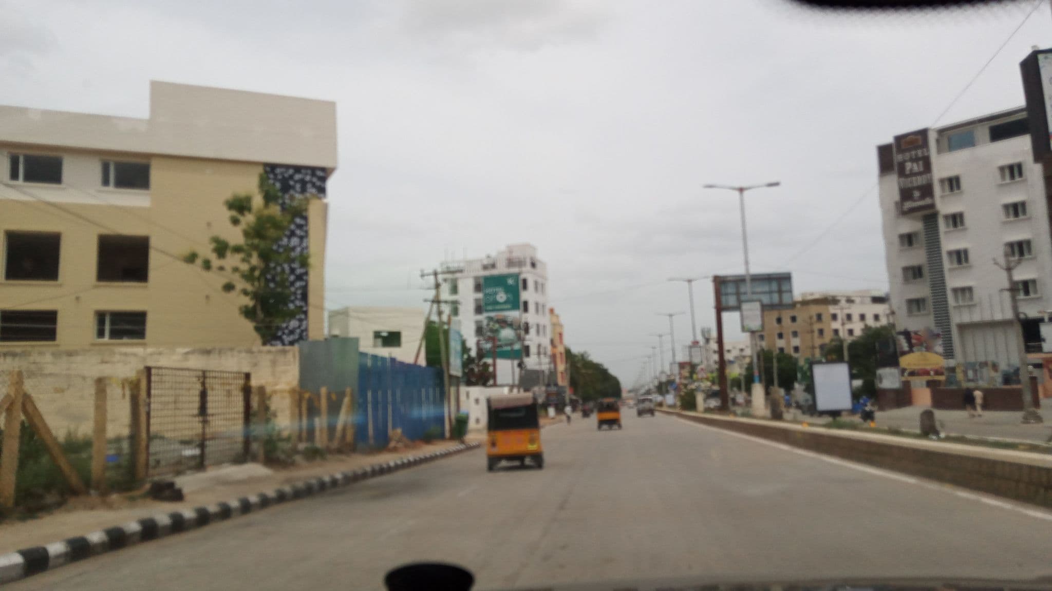 Street view near Golden Tulip, Akkarampalle — © pradeepbv (CC BY-SA · Mapillary)