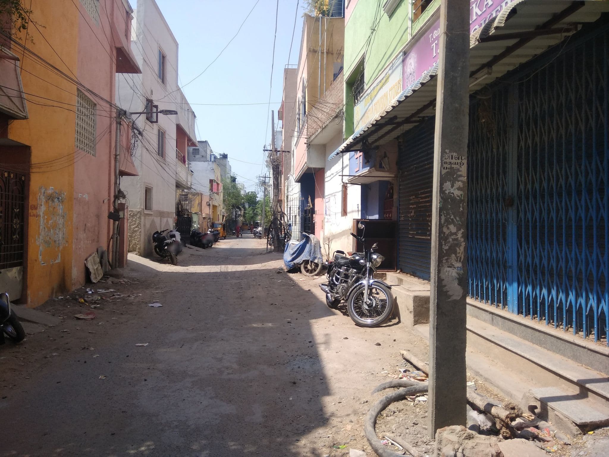 Street view near Design Hotel Chennai by jüSTa, Alandur — © vedachalam (CC BY-SA · Mapillary)