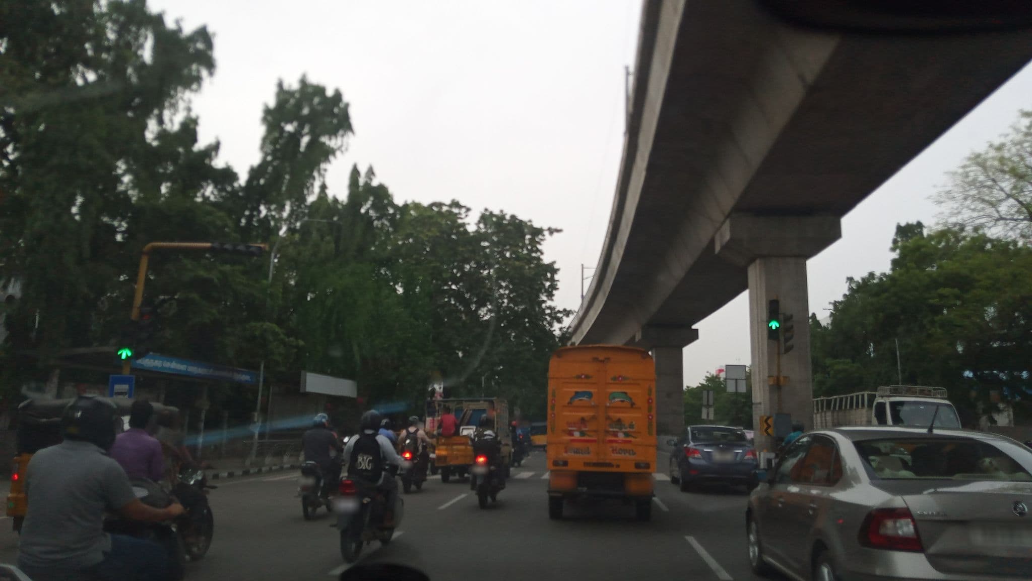 Street view near Raahat Inn chennai, Alandur — © pradeepbv (CC BY-SA · Mapillary)