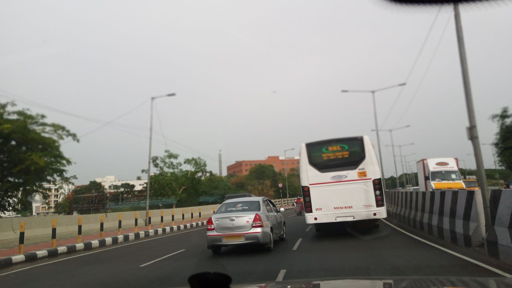 Street view near Kubr Inn Elite, Manapakkam — © pradeepbv (CC BY-SA · Mapillary)