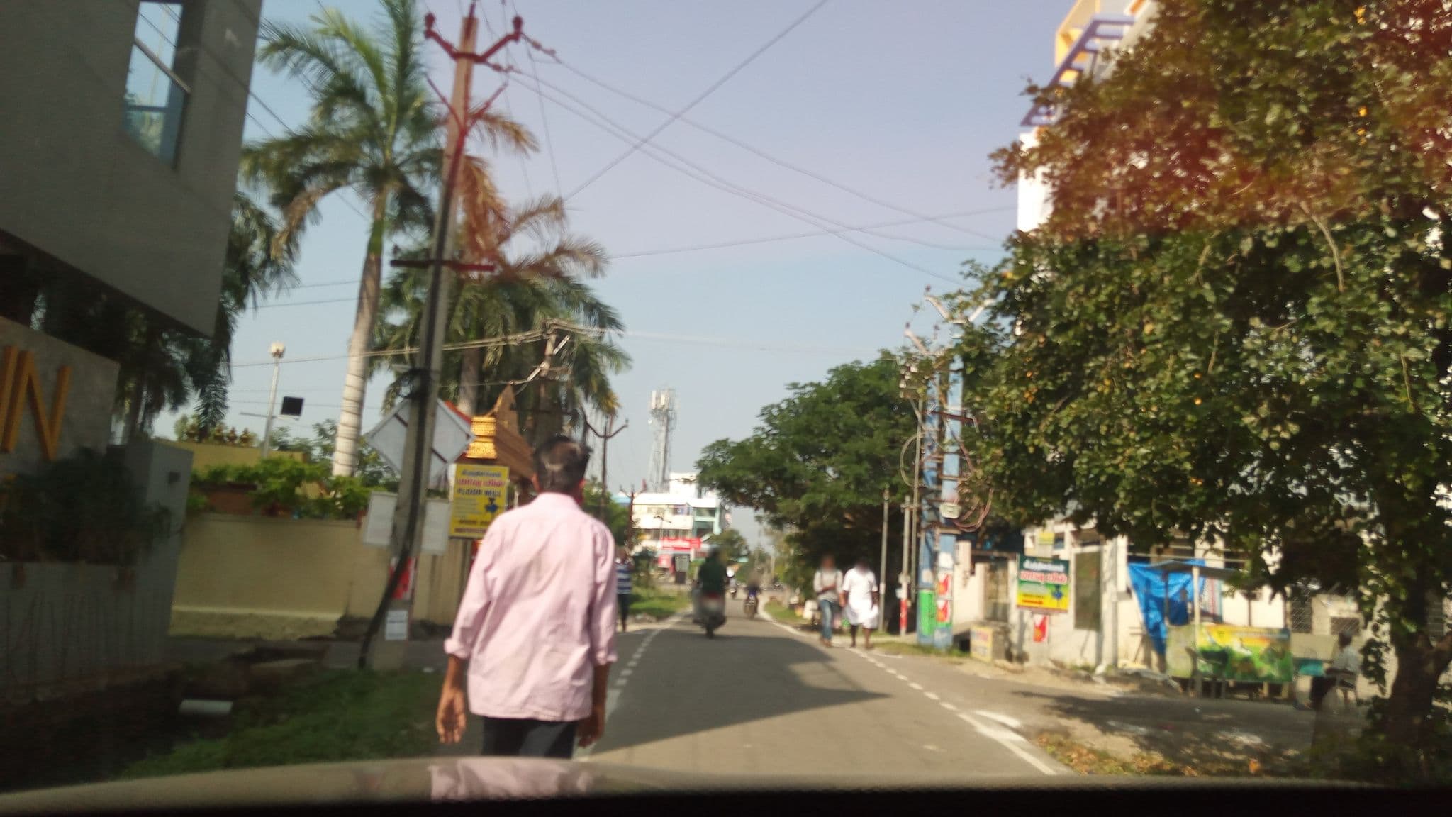 Street view near KK Inn, Gūduvāncheri — © pradeepbv (CC BY-SA · Mapillary)