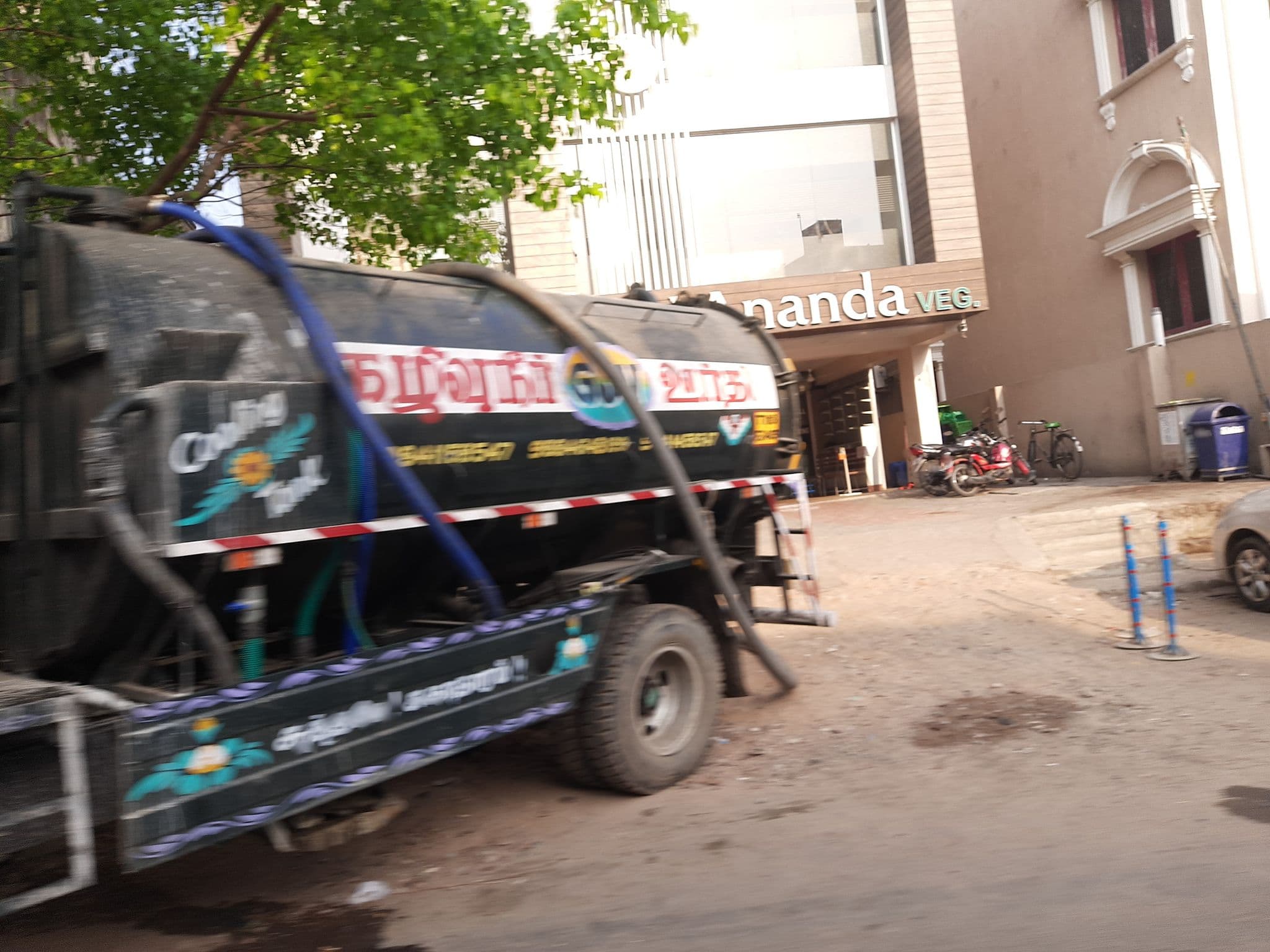 Street view near Hotel Ananda, Madipakkam — © eternaltyro (CC BY-SA · Mapillary)