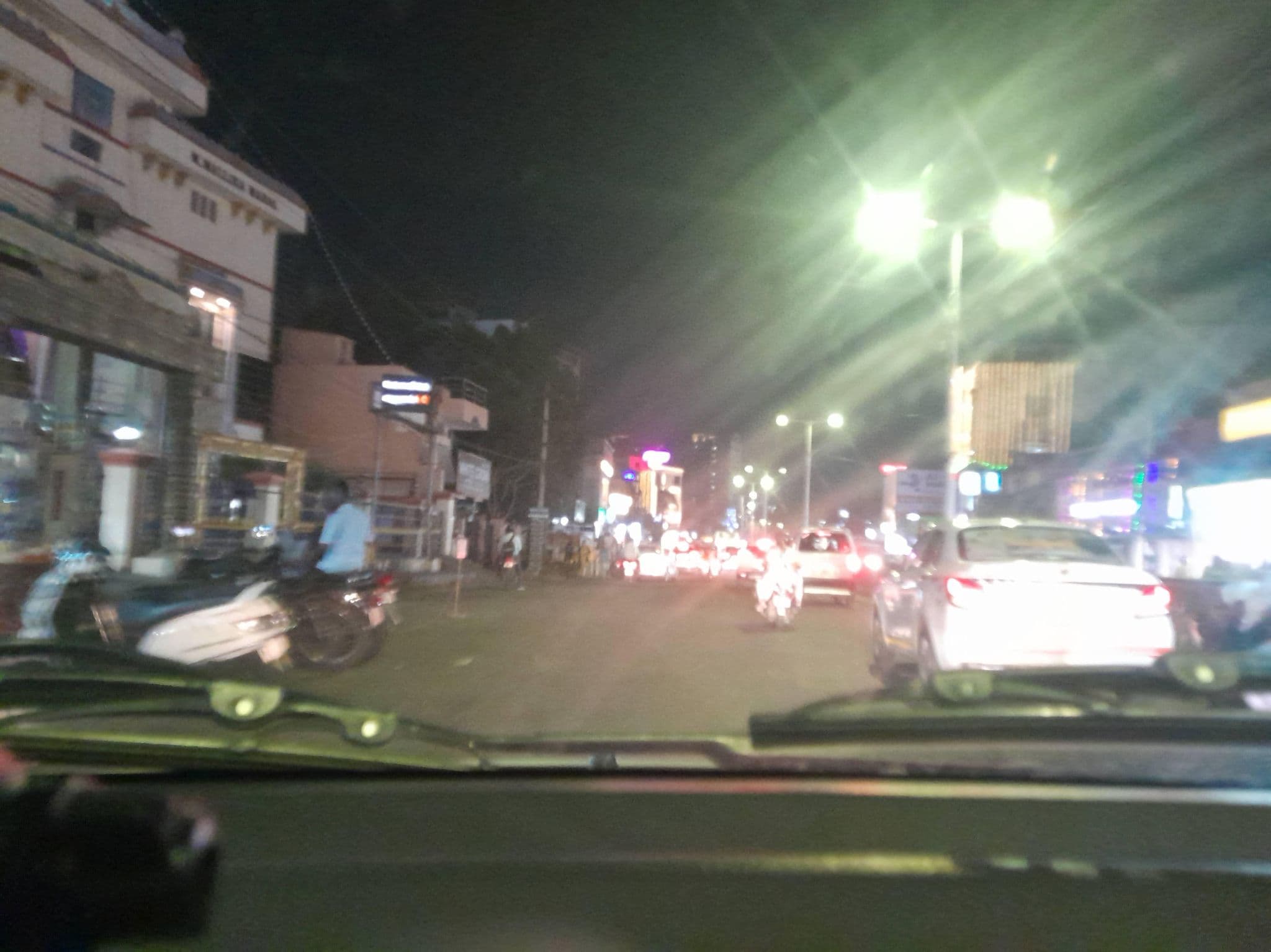 Street view near Vanitha Tiffen Center, Sūrappattu — © jegadeeshcumta (CC BY-SA · Mapillary)