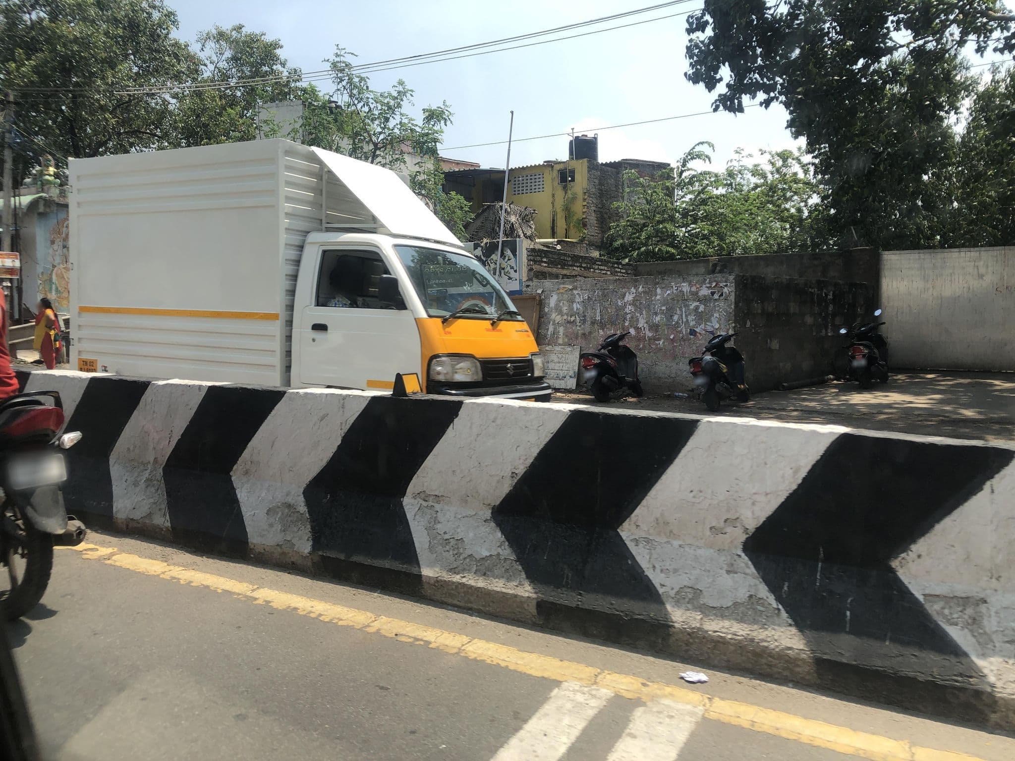 Street view near VGP Golden Beach Resort, Kotivakkam — © olily (CC BY-SA · Mapillary)