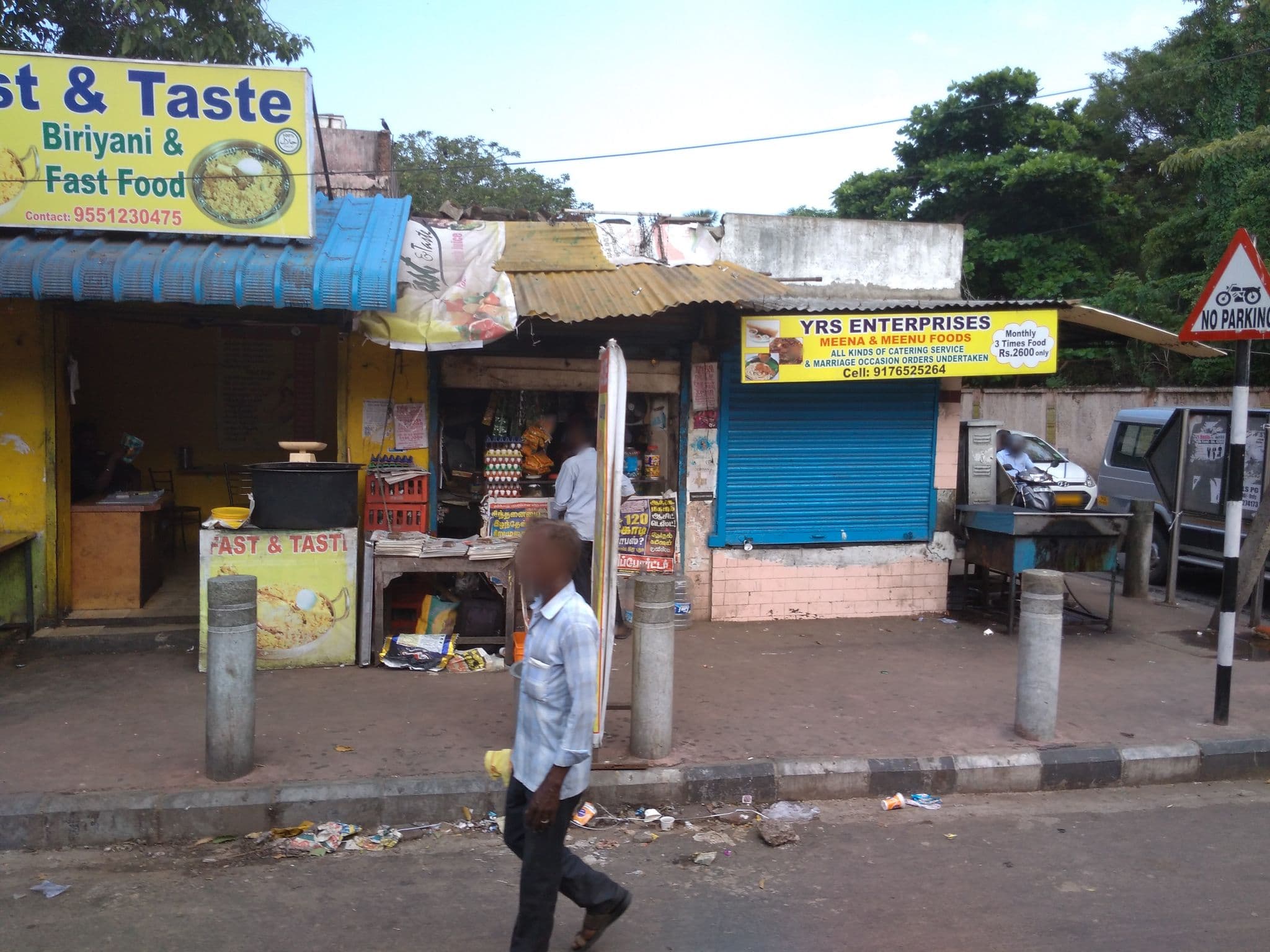 Street view near Muthulakshmi Mess, Kotivakkam — © ephu (CC BY-SA · Mapillary)