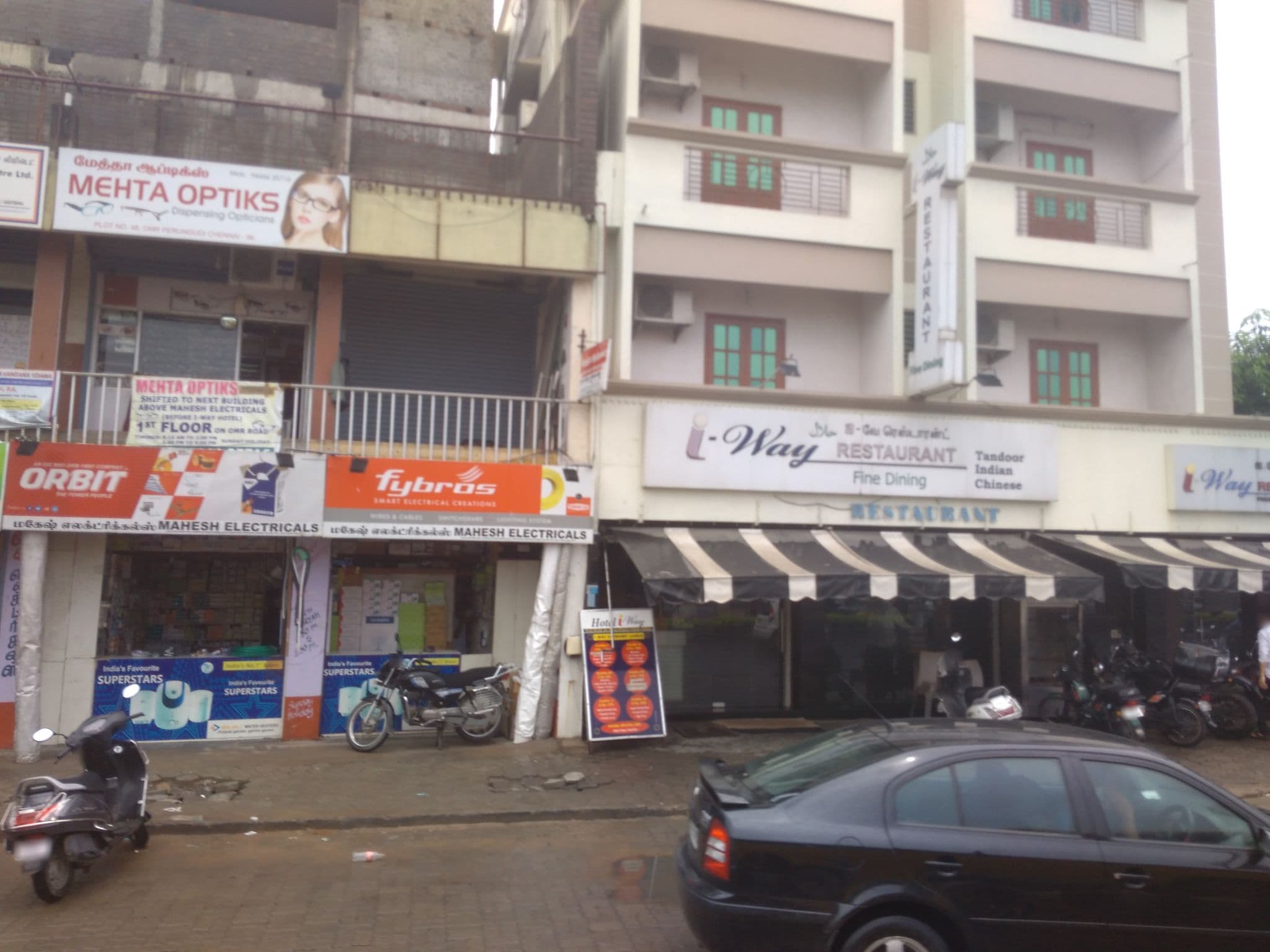 Street view near I Way Residency, Perungudi — © ephu (CC BY-SA · Mapillary)