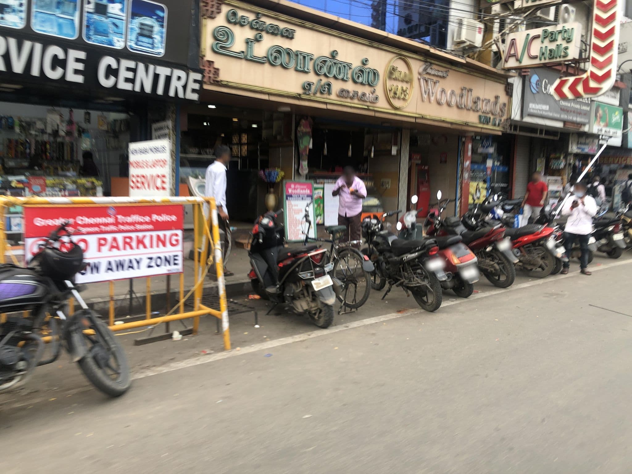 Street view near Mallika Residency- Chennai, Chennai — © olily (CC BY-SA · Mapillary)