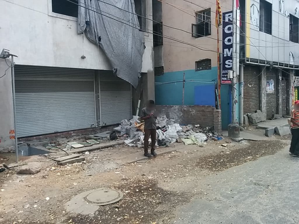 Street view near Hotel Satsanga, Gāndhī Nagar — © sashazykov (CC BY-SA · Mapillary)