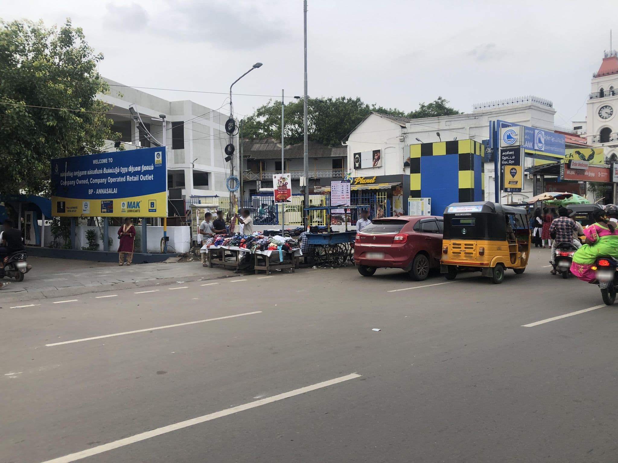 Street view near Ambassador Lodge, Chennai — © olily (CC BY-SA · Mapillary)