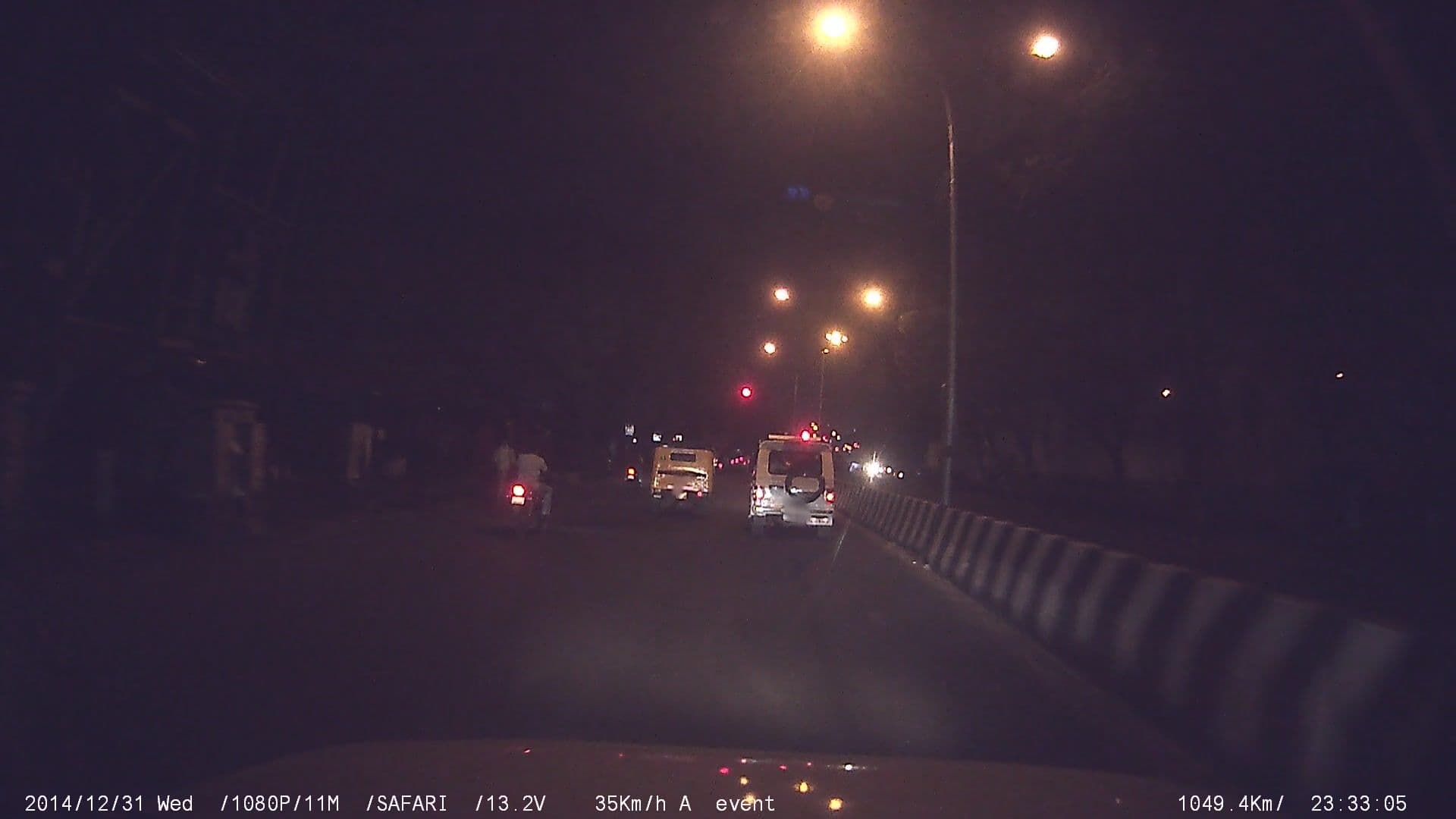 Street view near Hotel Indian Plaza, Chennai — © johnichan (CC BY-SA · Mapillary)