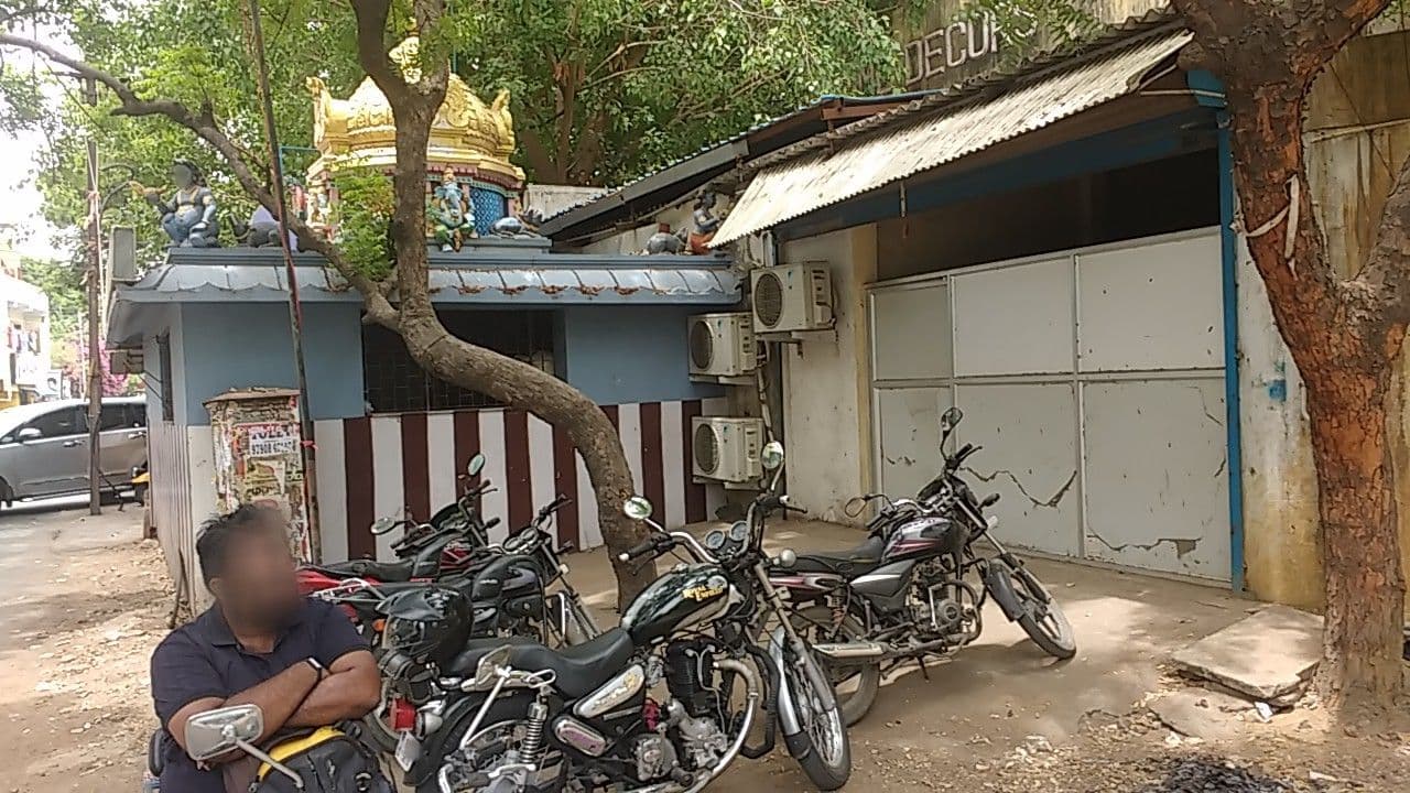 Street view near OYO Rooms Kodambakkam 1, Nerkunram — © santhosh (CC BY-SA · Mapillary)