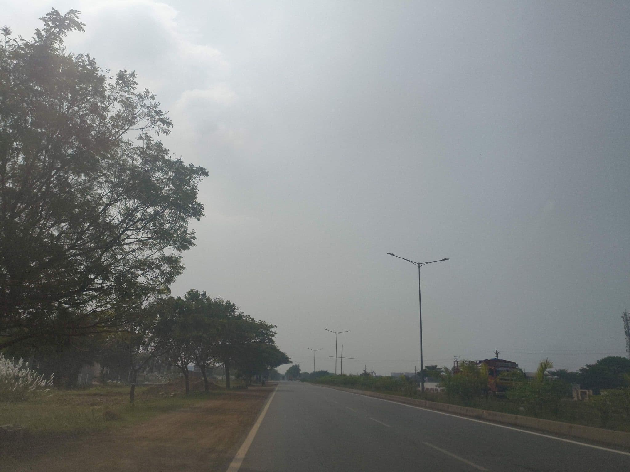Street view near hotel true north, Tada Khandrika — © ph4ni (CC BY-SA · Mapillary)