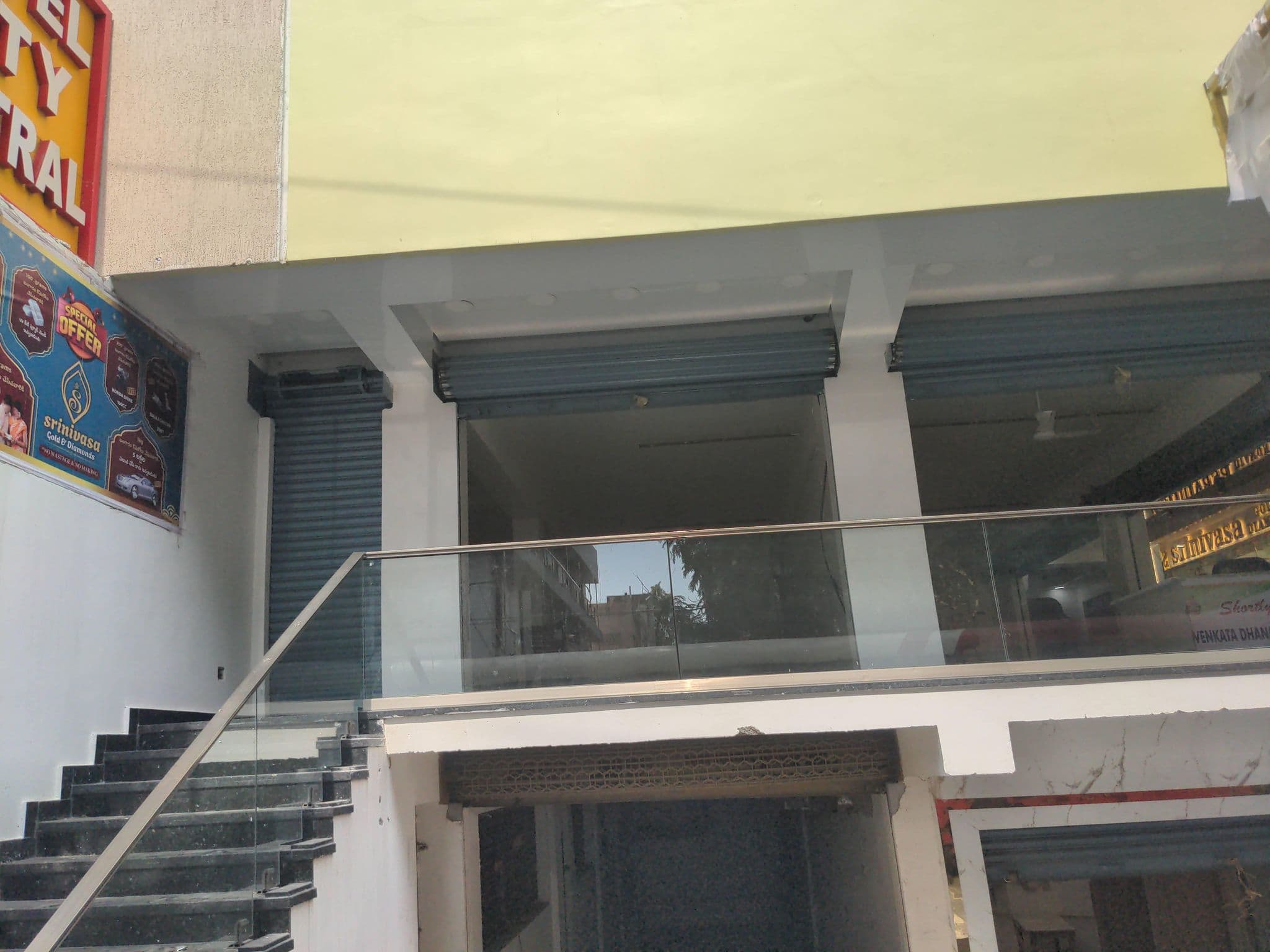 Street view near Hotel City Central, Vijayawada — © ph4ni (CC BY-SA · Mapillary)