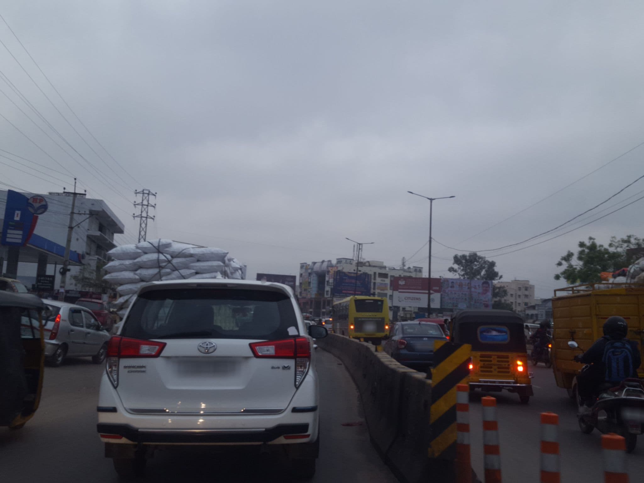 Street view near D Suites, Serilingampalle — © pallavi_96 (CC BY-SA · Mapillary)