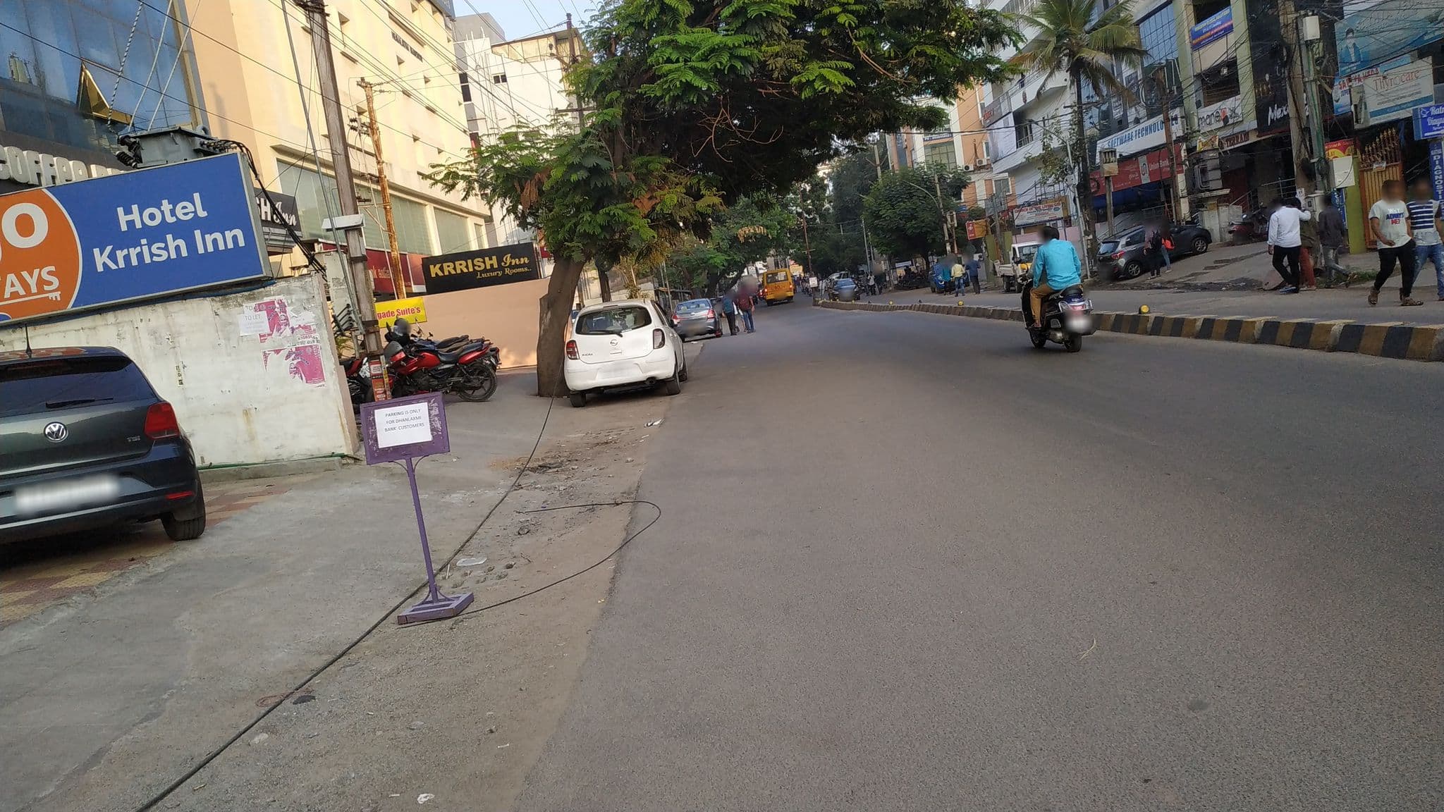 Street view near Hotel Krrish Inn, Rāniganj — © saritha52 (CC BY-SA · Mapillary)