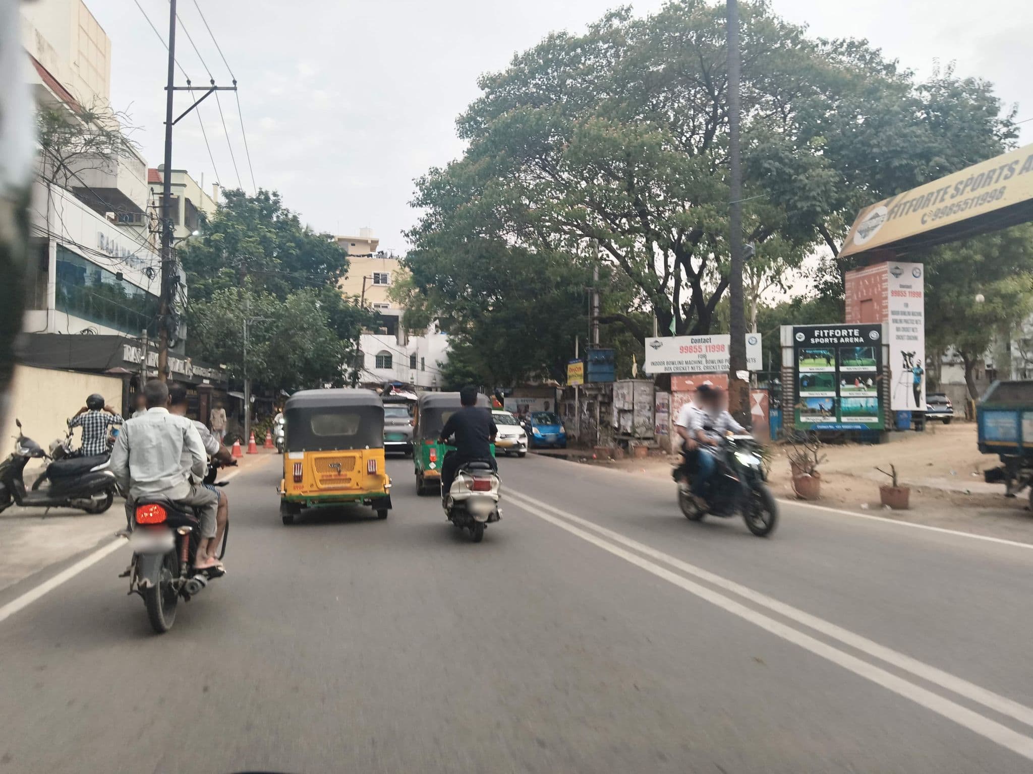 Street view near Hyderabad Hotels, Rāniganj — © _Saipriya_ (CC BY-SA · Mapillary)
