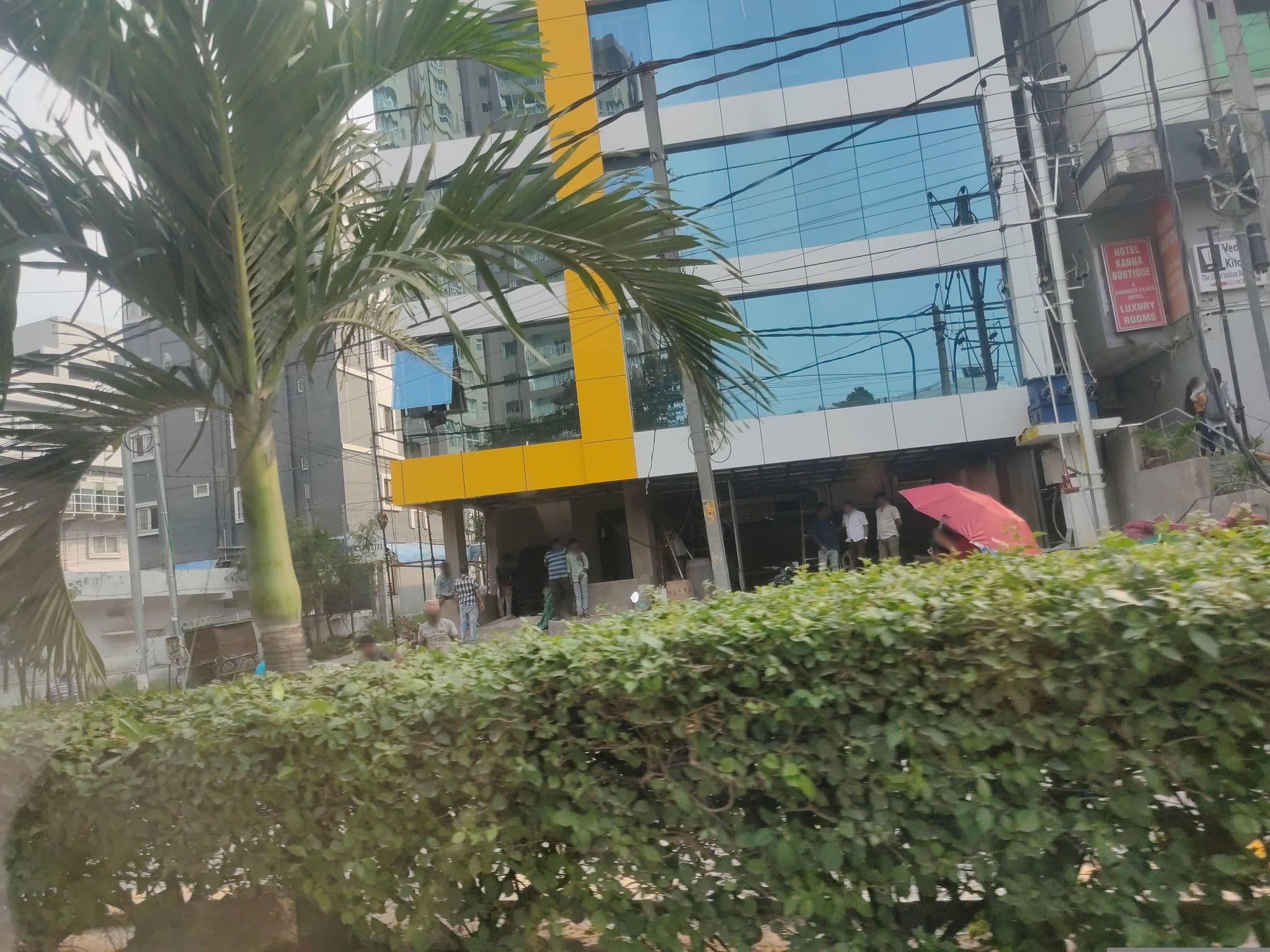 Street view near OYO 7691 Kanha Boutique Hotel, Nārsingi — © Swaroop123 (CC BY-SA · Mapillary)