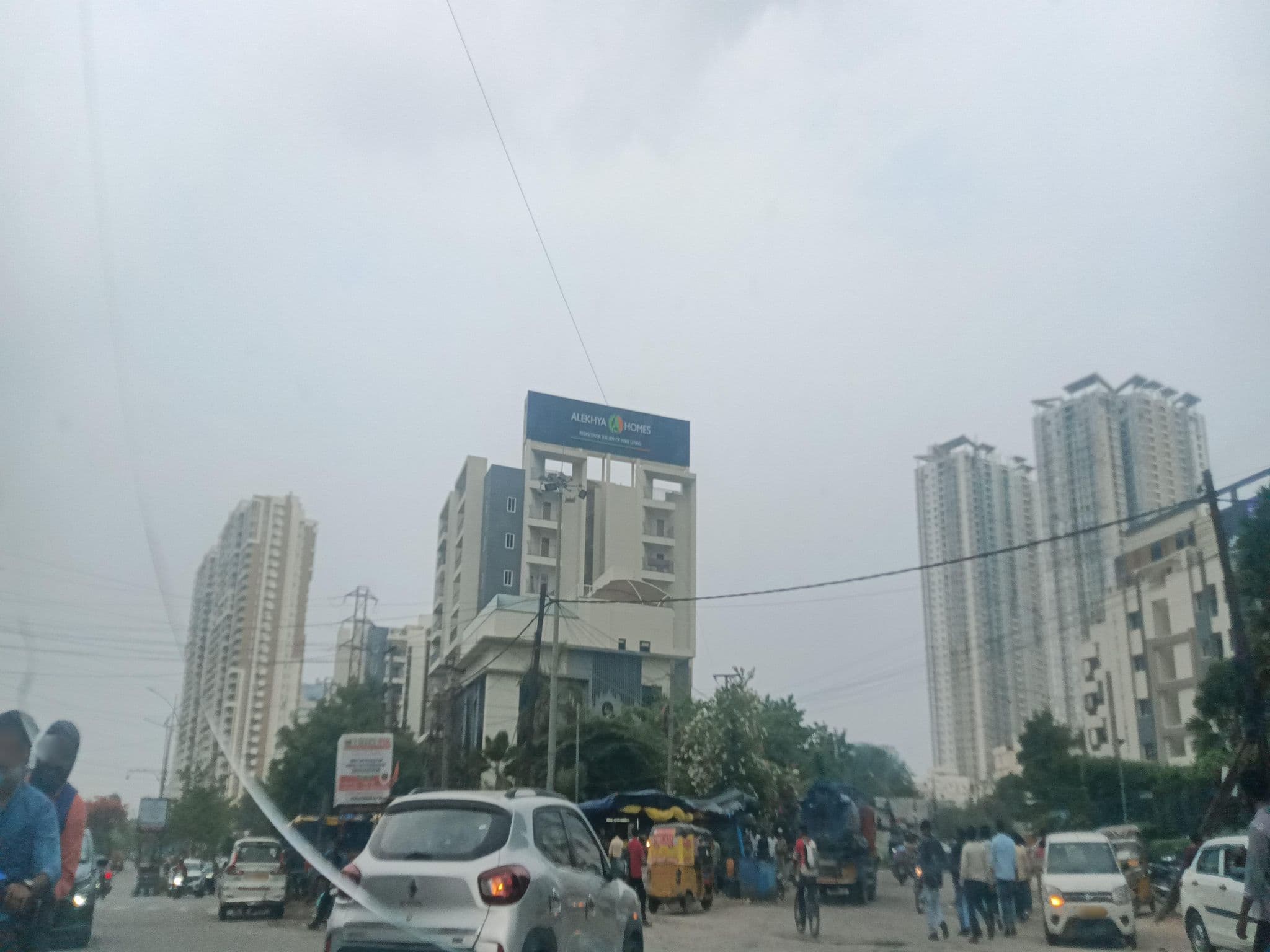 Street view near Fairfield by Marriott Hyderabad Gachibowli, Nārsingi — © Sowmya-_333 (CC BY-SA · Mapillary)