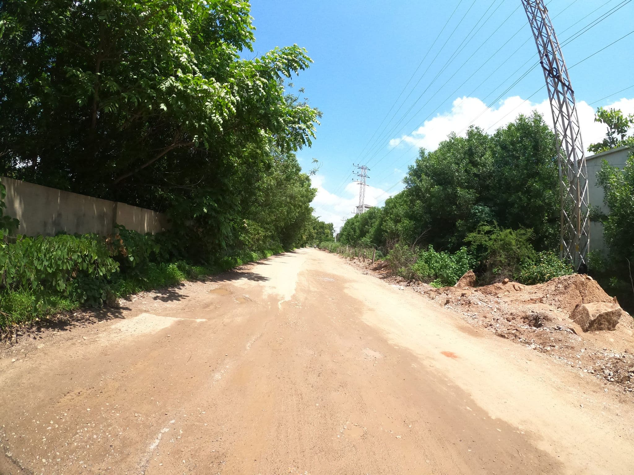 Street view near Ridhira, Nārsingi — © pra1985 (CC BY-SA · Mapillary)