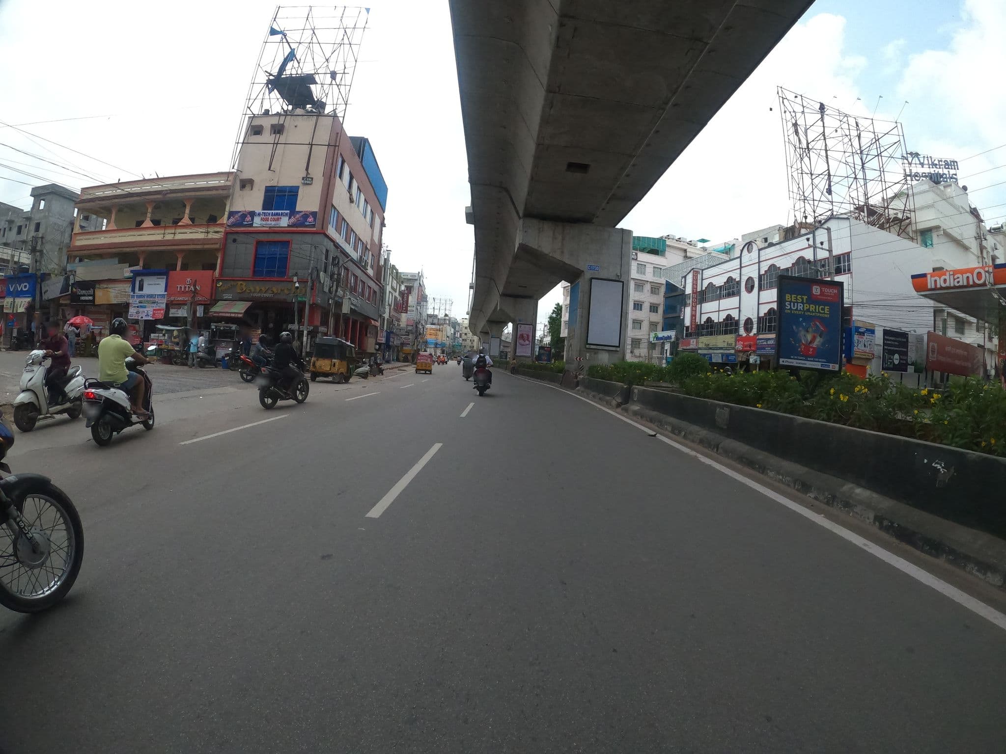 Street view near kassini, Kukatpally — © pra1985 (CC BY-SA · Mapillary)